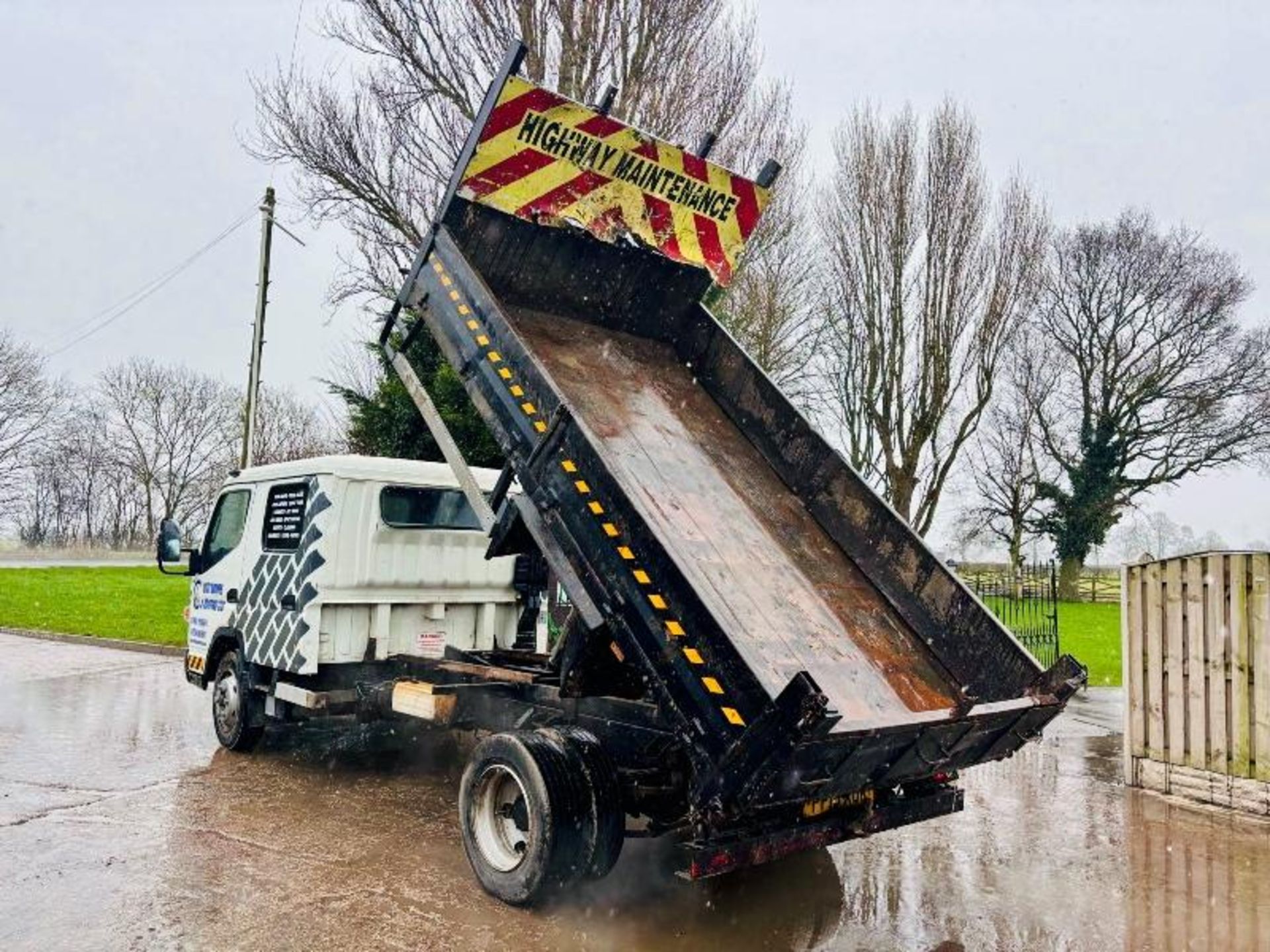 MITSUBISHI CANTER FUSO 4X2 TIPPER *YEAR 2015* C/W DOUBLE CAB - Image 6 of 13