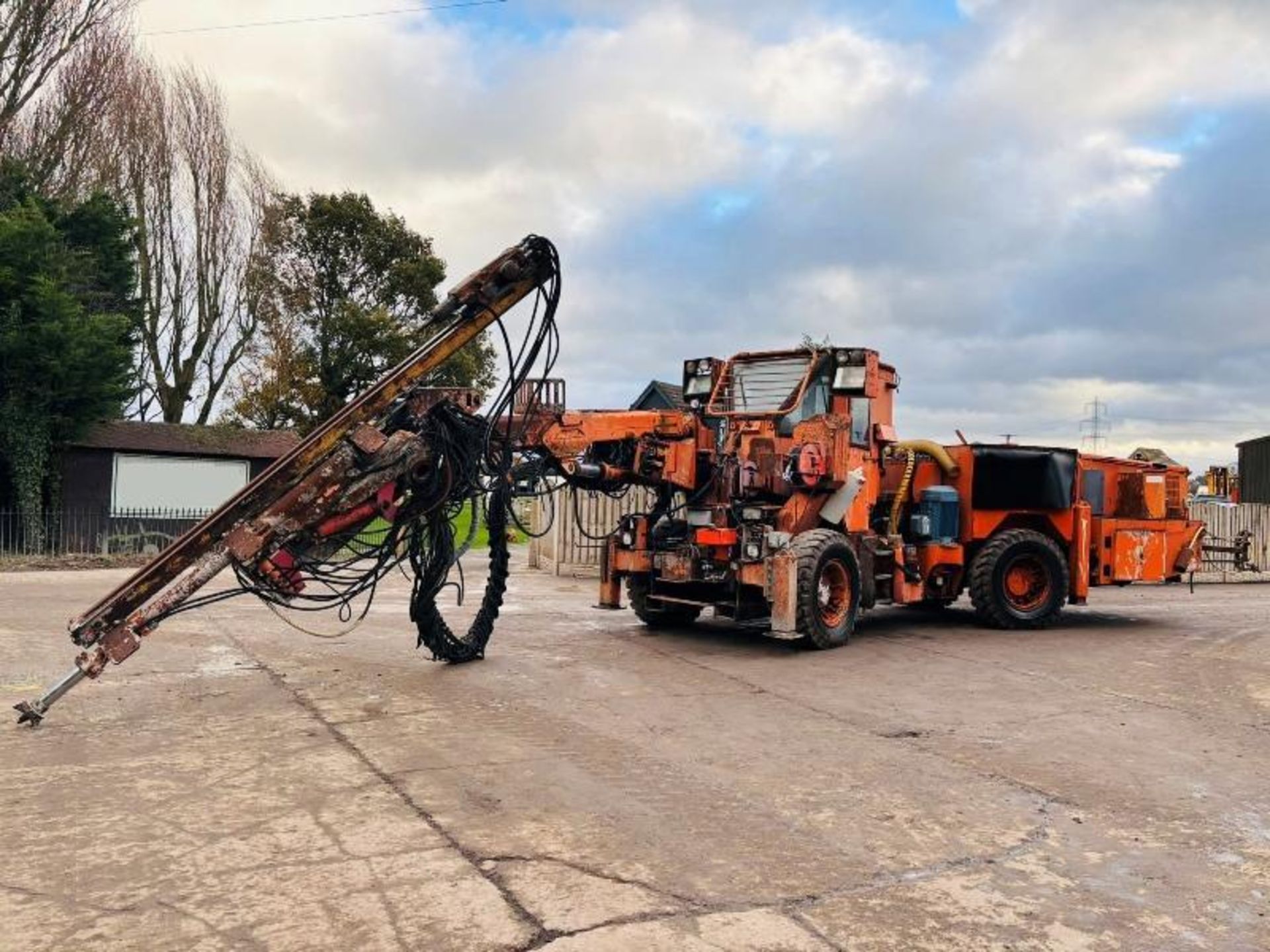 TAMROCK ROBOLT H530-50 PCMSW DRILLING C/W DEUTZ ENGINE