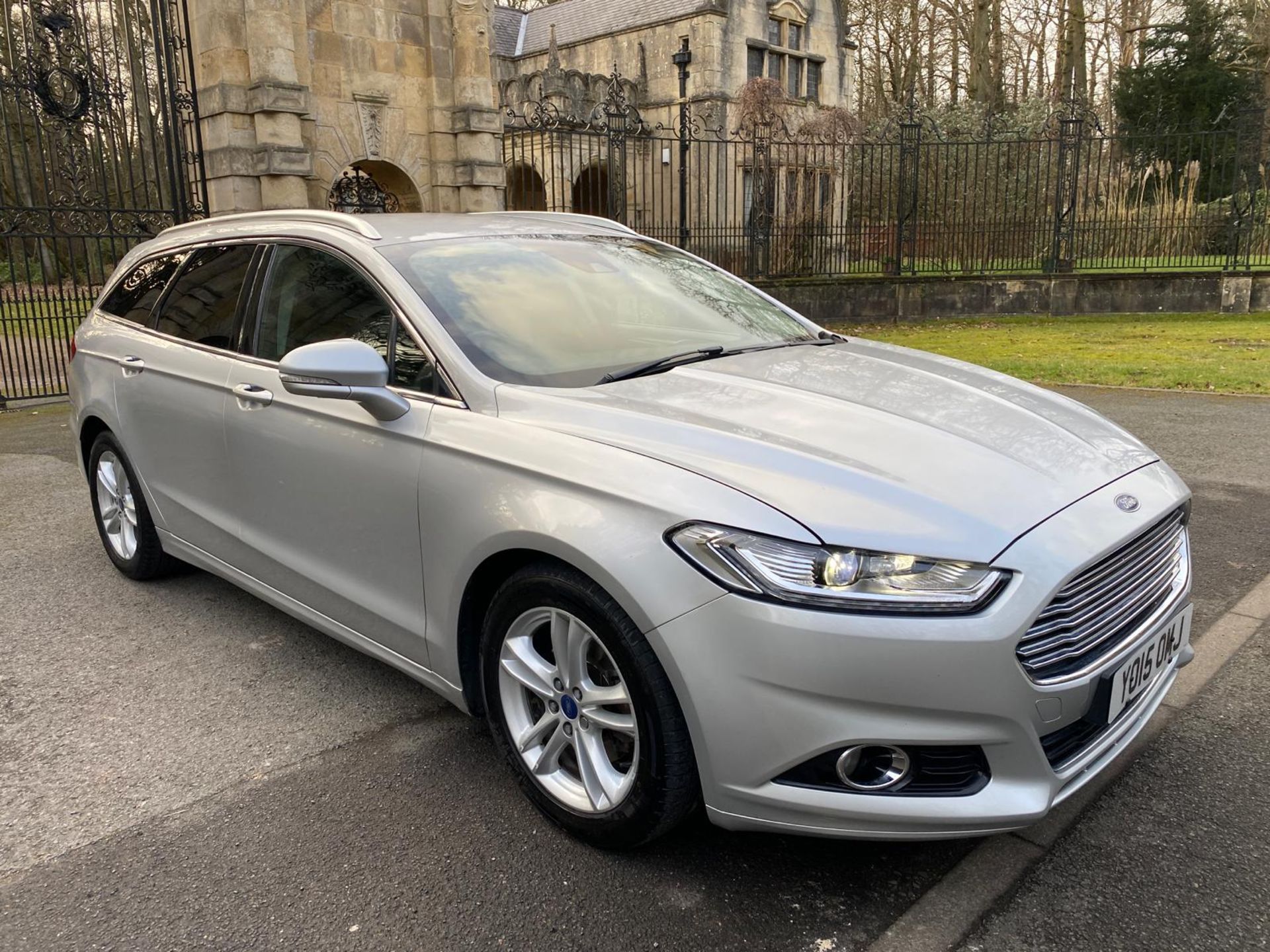 2015 FORD MONDEO TITANIUM ( X PACK ) ESTATE - 155K MILES - 2 KEYS - FSH & RECEIPTS FOR WORK PRESENT - Image 4 of 19