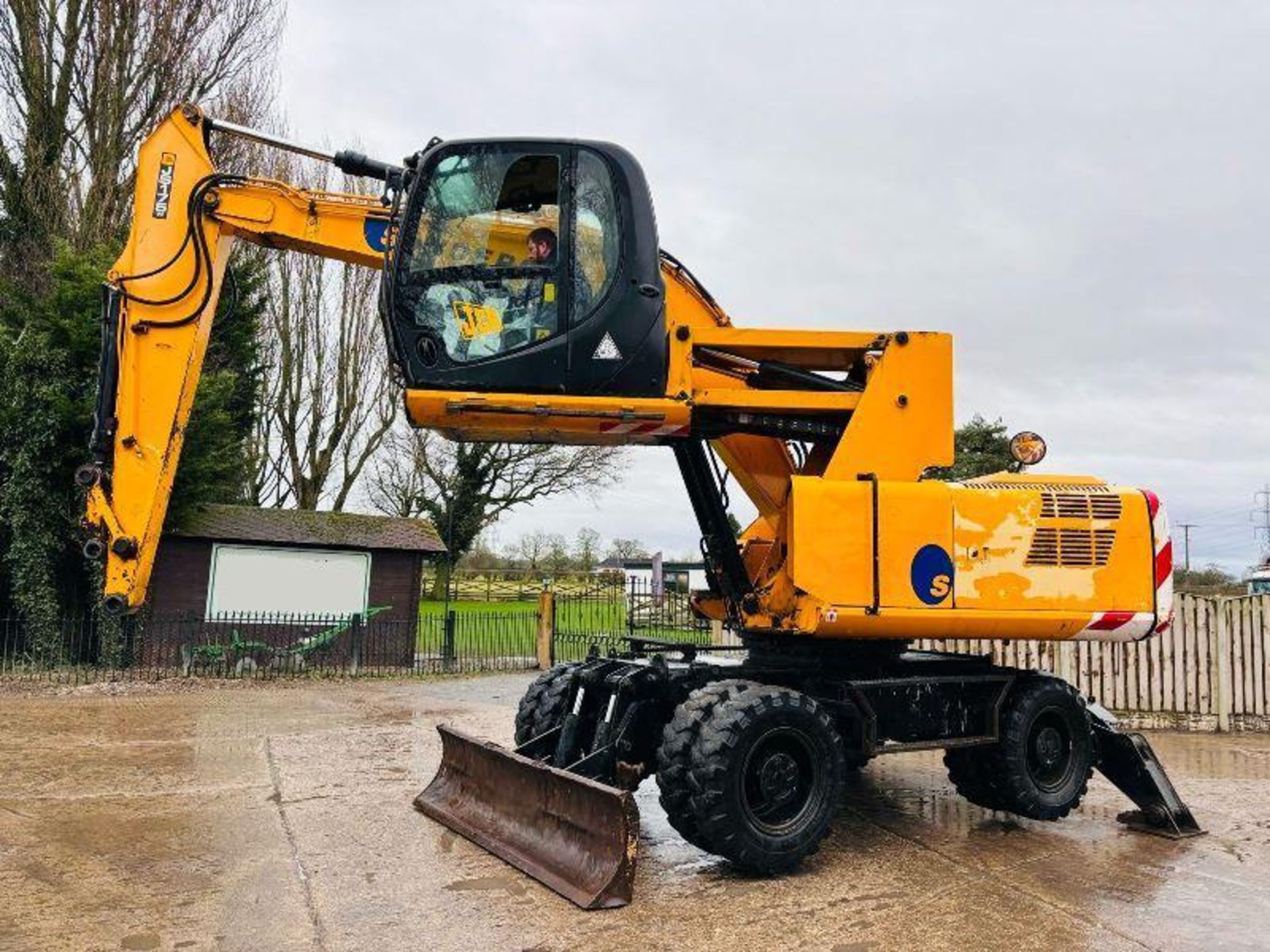 JCB JS175W WHEELED EXCAVATOR *YEAR 2012* C/W FRONT BLADE