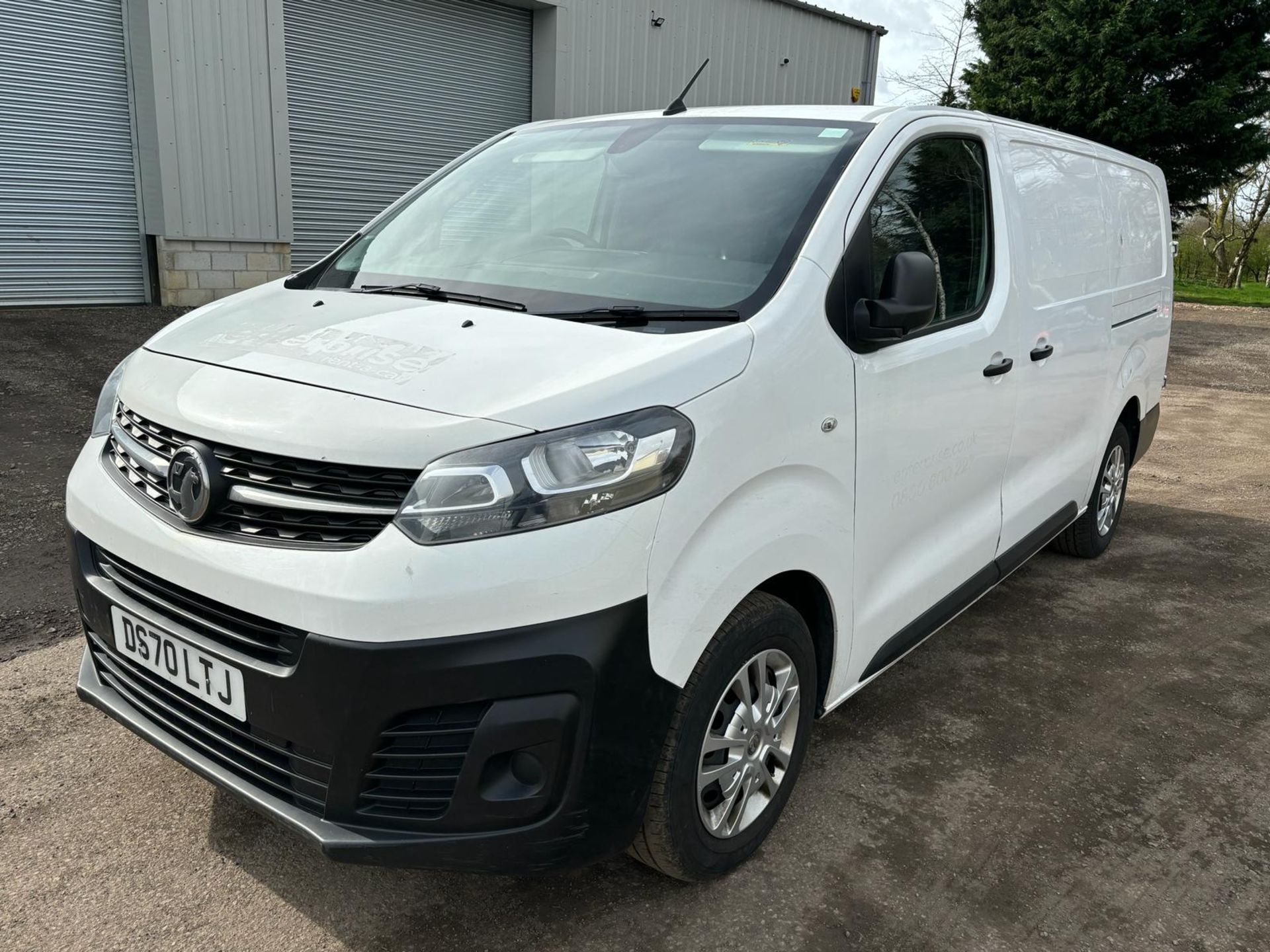 2020 70 VAUXHALL VIVARO DYNAMIC PABEL VAN - 70K MILES - AIR CON - EURO 6 - PLY LINED - Image 4 of 10