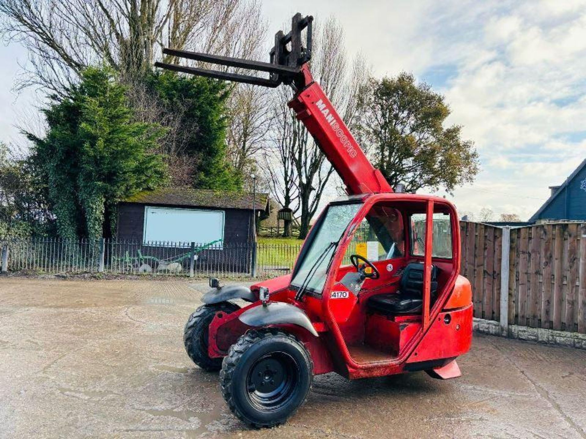 MANITOU SLT415E TELEHANDLER C/W PALLET TINES - Image 2 of 19