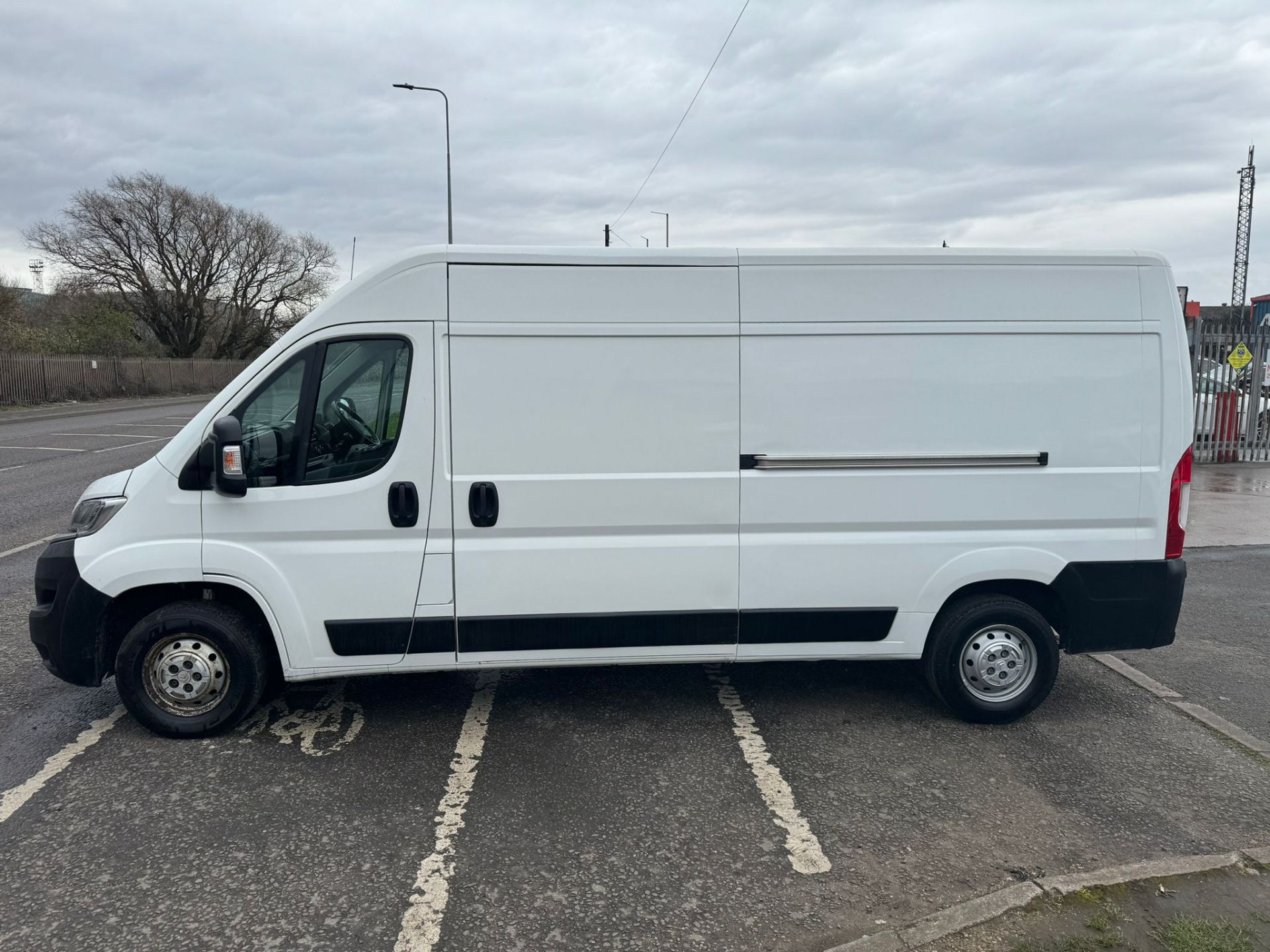 2020 70 CITROEN RELAY L3 H2 PANEL VAN - 56K MILES - PLY LINED - AIR CON. - Bild 6 aus 12