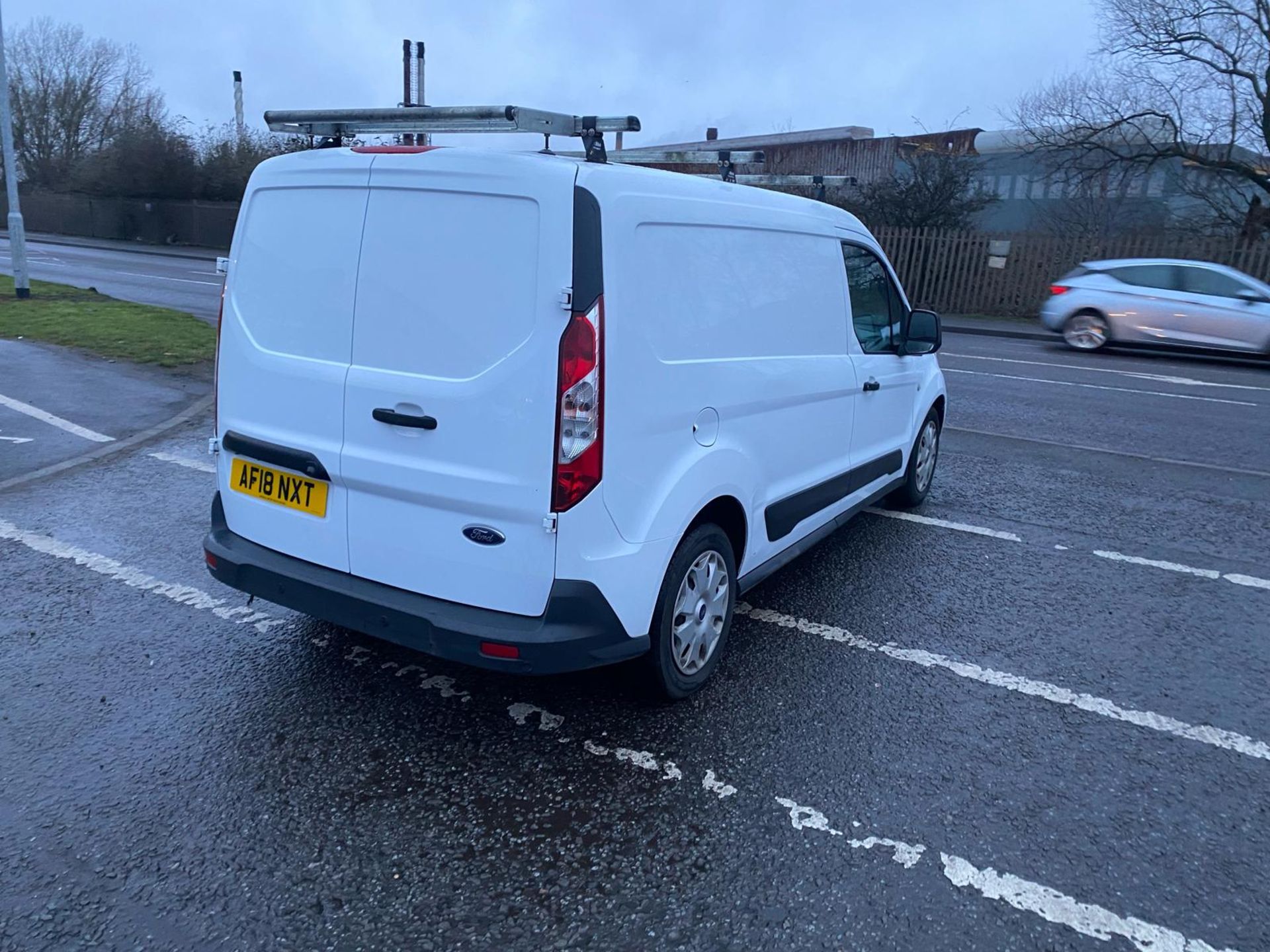 2018 18 FORD TRANSIT CONNECT TREND PAENL VAN - 128K MILES - EURO 6 - 3 SEATS - LWB - ROOF RACK. - Image 7 of 13