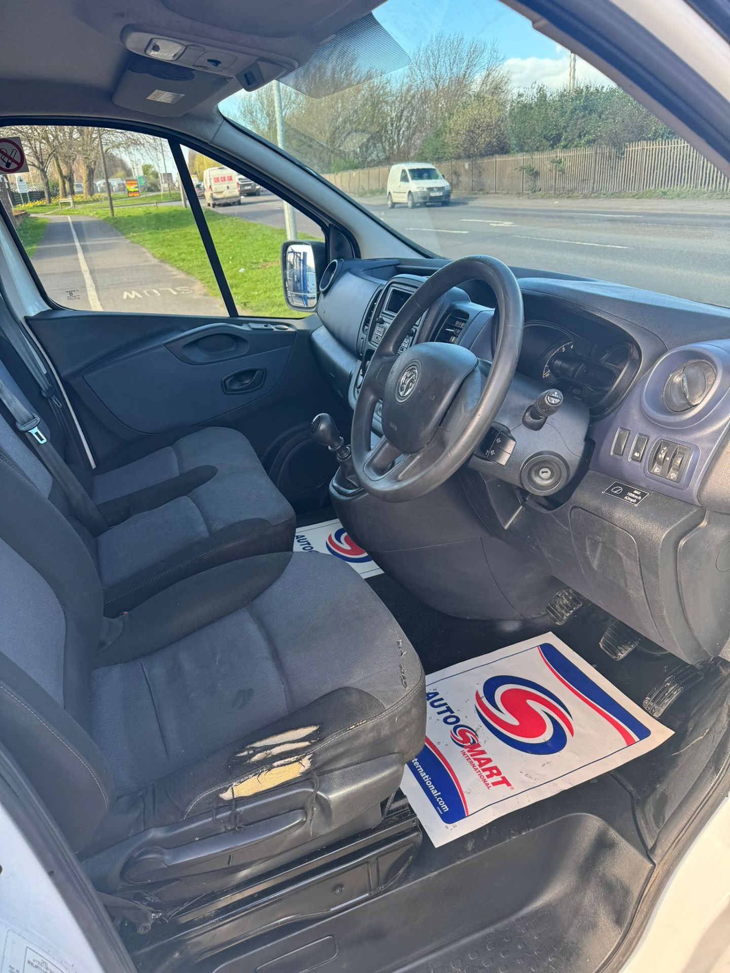 2014 64 VAUXHALL VIVARO PANEL VAN - 78K MILES - ROOF RACK - EX BT - Image 5 of 13