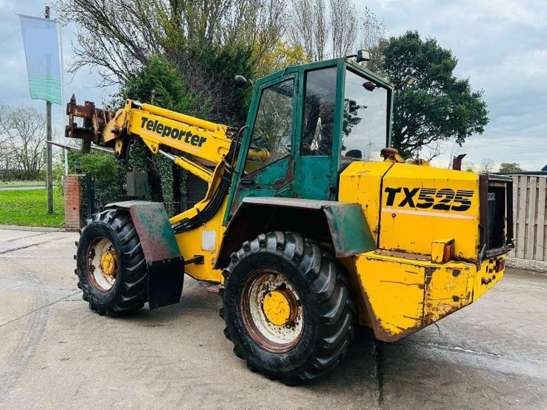 SANDERSON TX525 4WD TELEHANDLER C/W PIN AND CONE HEAD STOCK - Image 6 of 12