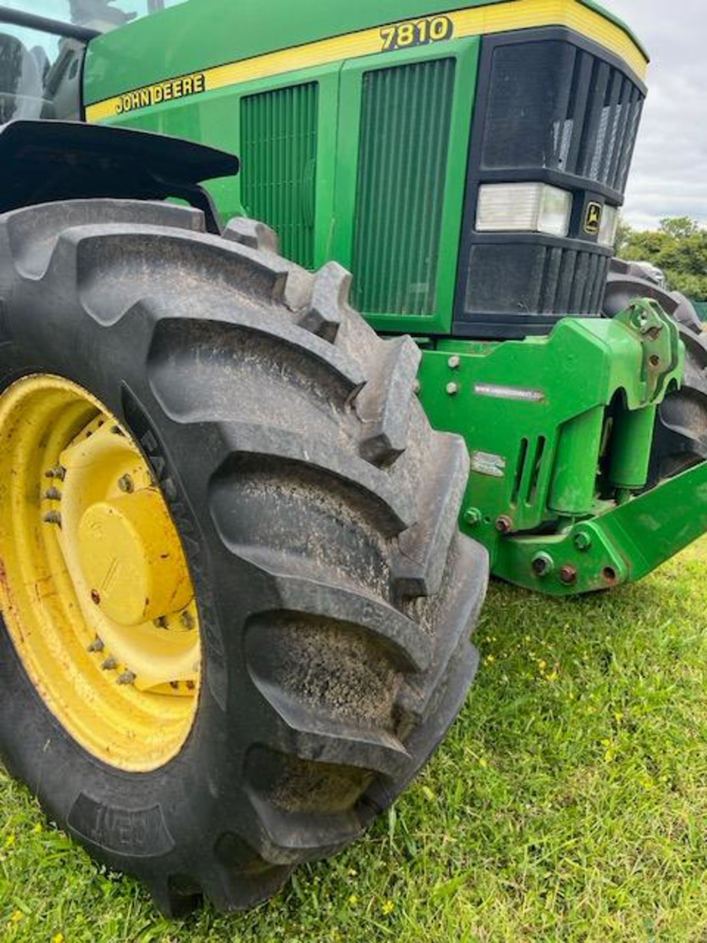 2000 JOHN DEERE 7810 TRACTOR - AIR CON - 10600 HOURS - Image 19 of 19