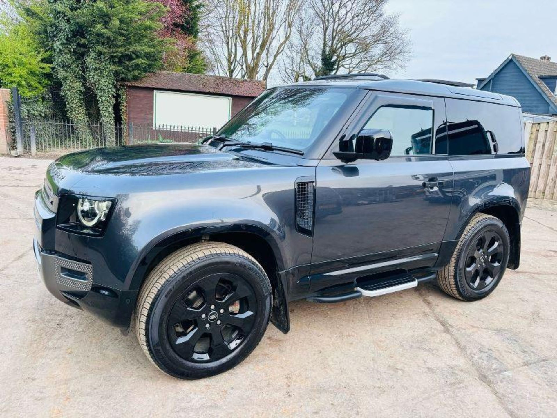 2023 LAND ROVER DEFENDER 90 XDYNAMIC S - 11074 MILES - C/W ELECTRIC TOW BAR  - Image 18 of 18