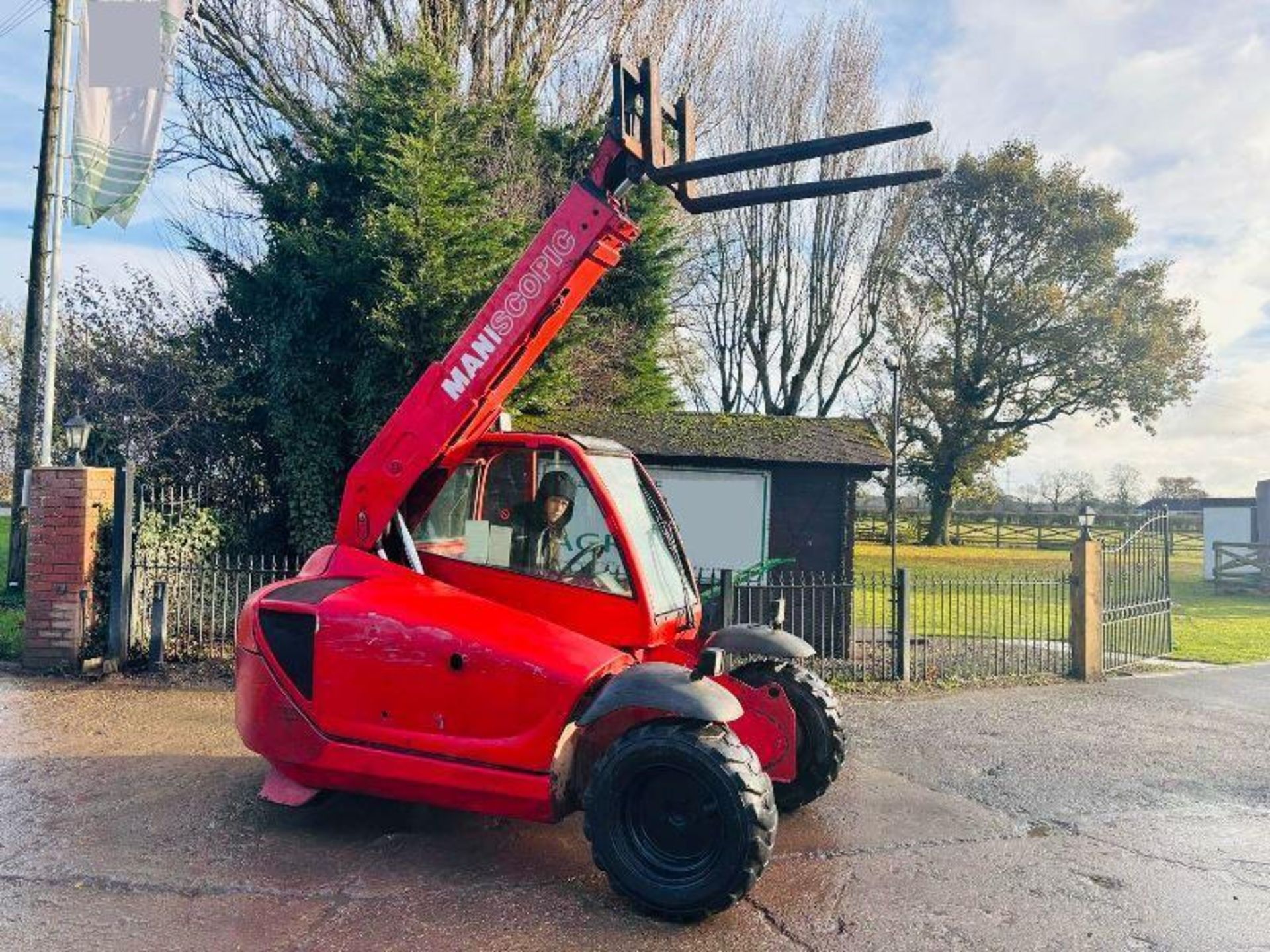 MANITOU SLT415E TELEHANDLER C/W PALLET TINES - Image 9 of 19