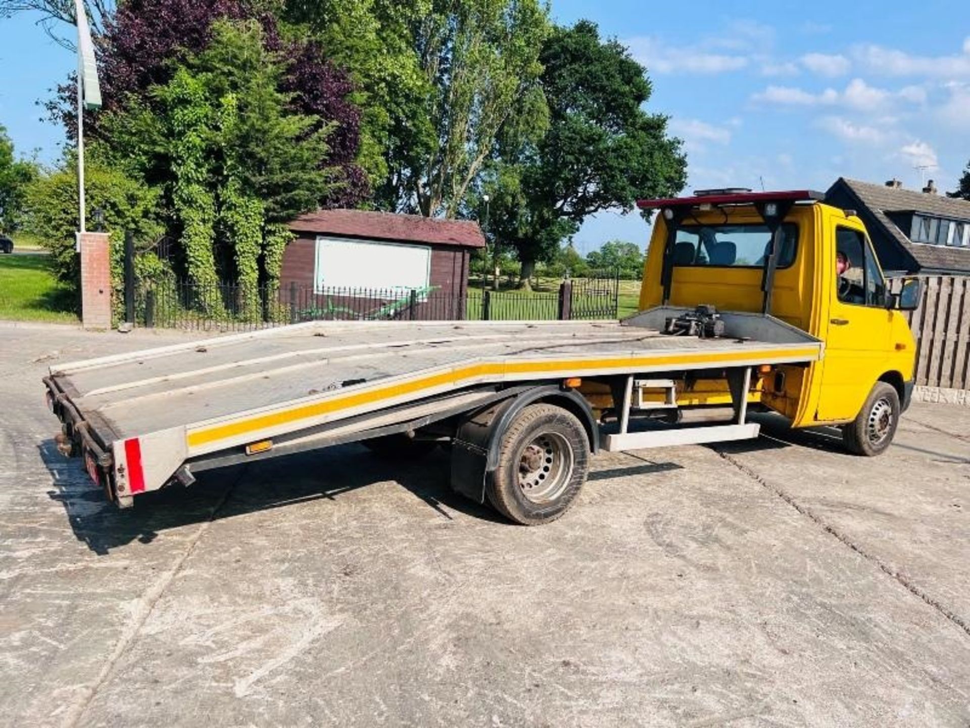 VW LT BEAVER TAIL RECOVERY TRUCK C/W MANUAL GEAR BOX - Image 11 of 14