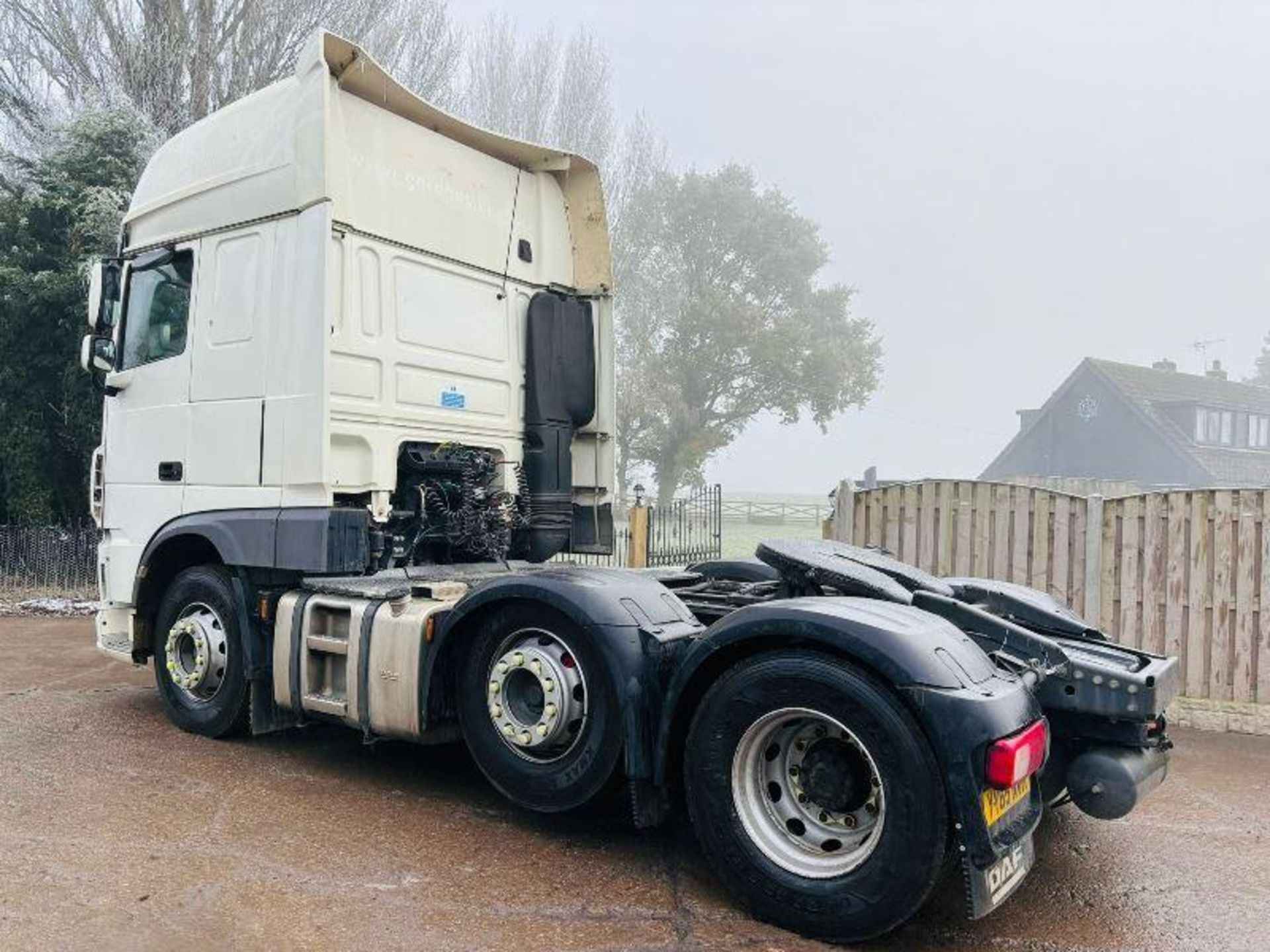 DAF XF510 6X2 TRACTOR UNIT *YEAR 2016, MOT'D TILL APRIL 2024* - READING 700328 KMS - Bild 12 aus 18