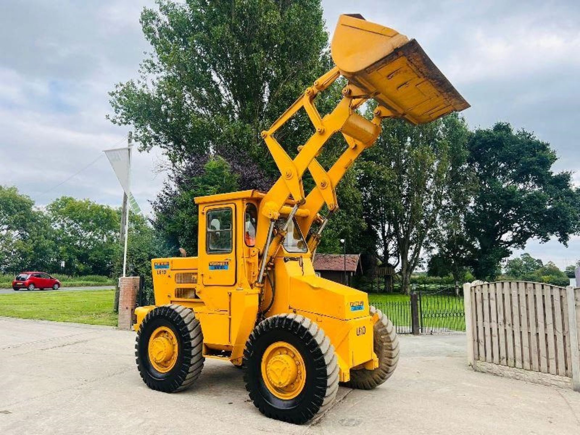 WEATHERILL L61D 4WD LOADING SHOVEL C/W LOADLOG 500+ SCALE'S - Image 12 of 15