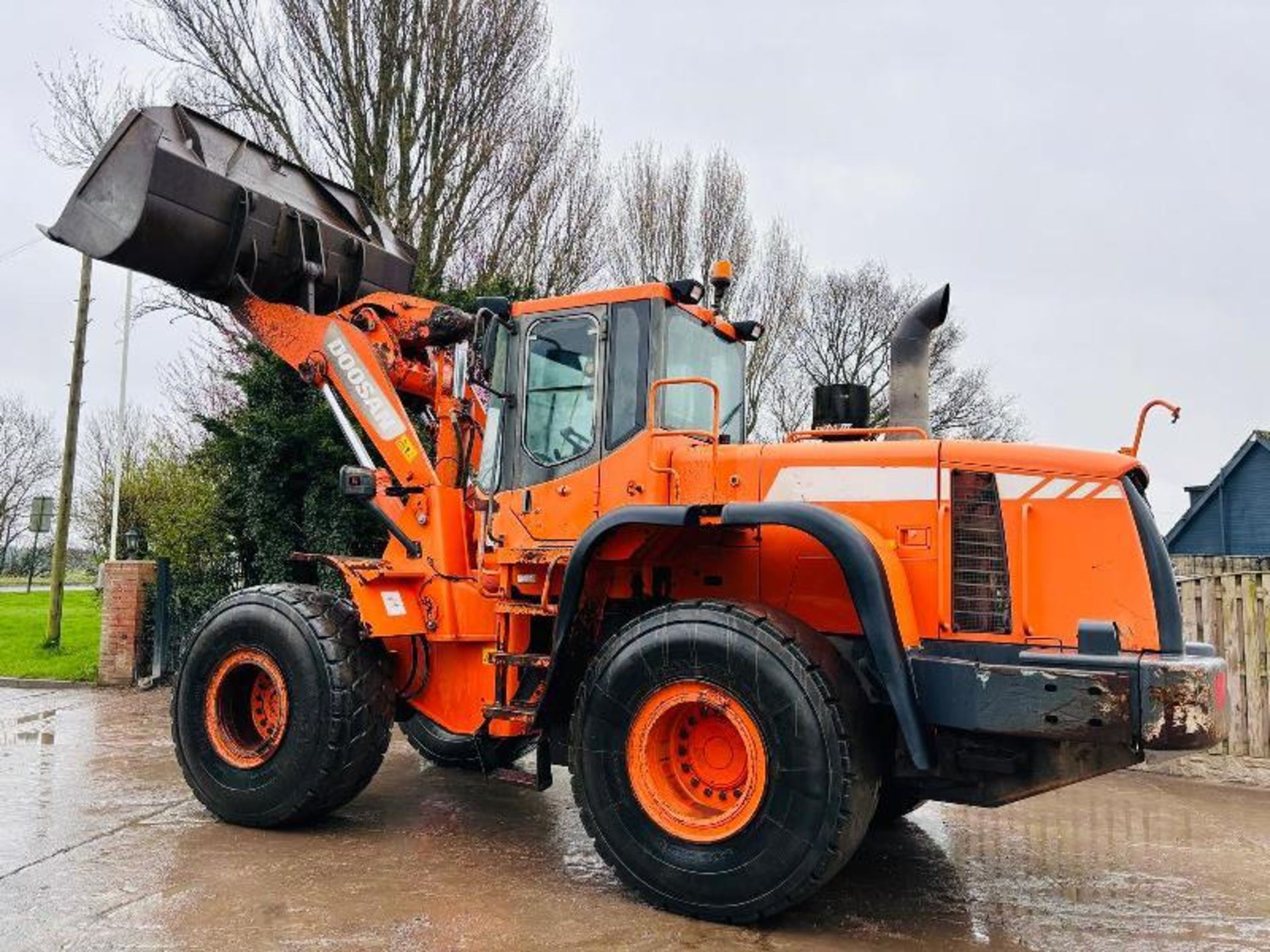 DOOSAN DL300 4WD LOADING SHOVEL *YEAR 2011* C/W REVERSE CAMERA - Bild 13 aus 18