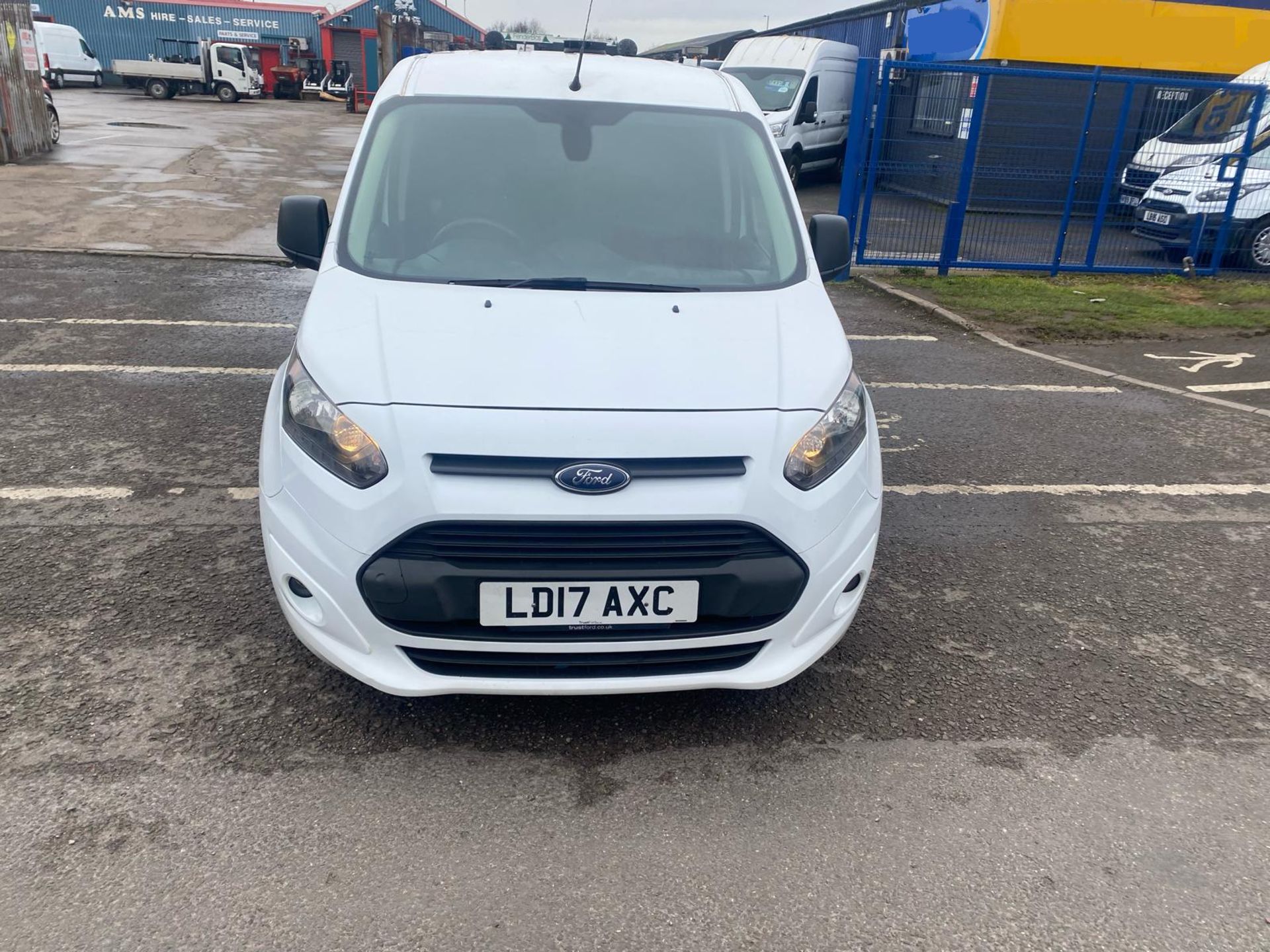 2017 17 FORD TRANSIT CONNECT TREND PANEL VAN - 3 SEATS - AIR CON - EURO 6 - REVERSE CAMERA - Image 3 of 13