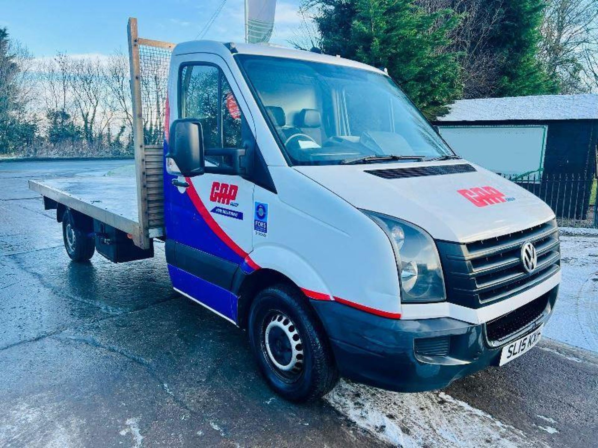 2015 VOLKSWAGEN CRAFTER FLAT BED PICK UP - STORAGE LOCKER - 224,499 MILES