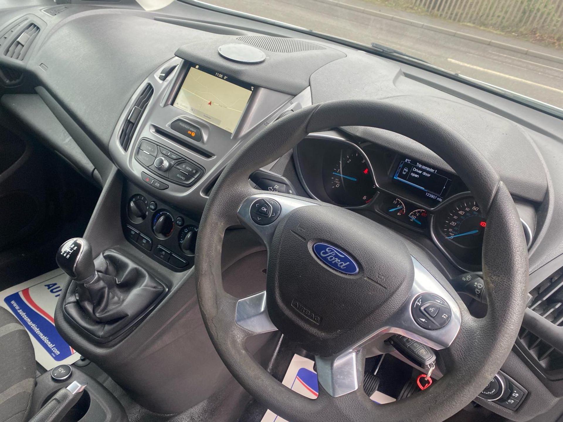 2017 17 FORD TRANSIT CONNECT TREND PANEL VAN - 3 SEATS - AIR CON - EURO 6 - REVERSE CAMERA - Image 10 of 13