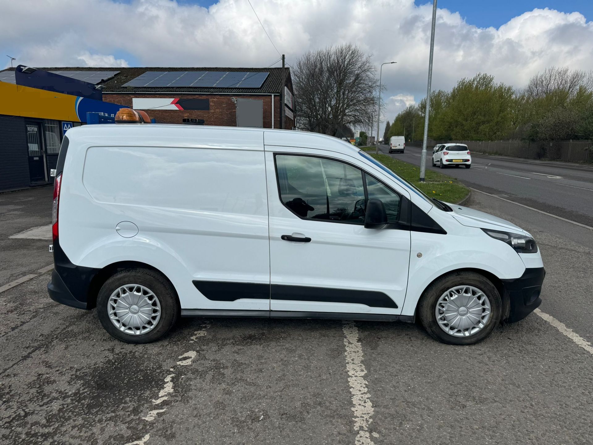 2015 15 FORD TRANSIT CONNECT PANEL VAN - 86K MILES - AIR CON - EX WATER BOARD - Image 8 of 13