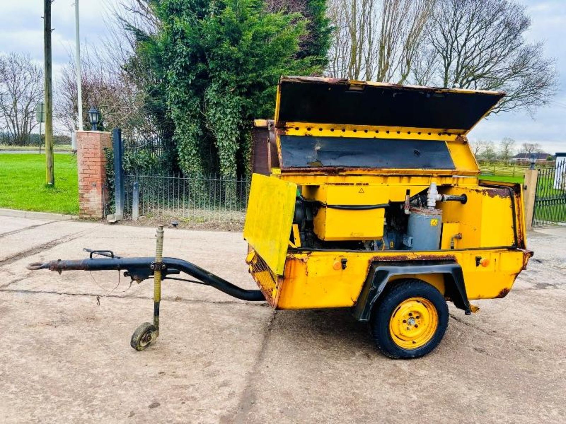 ATLAS COPCO XAS 90 TOWABLE COMPRESSOR C/W DEUTZ ENGINE - Bild 6 aus 16