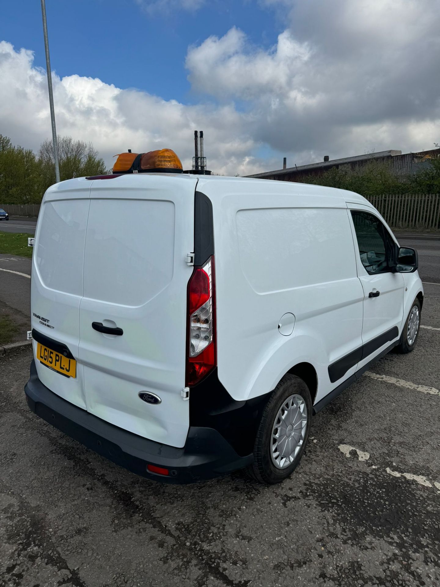2015 15 FORD TRANSIT CONNECT PANEL VAN - 86K MILES - AIR CON - EX WATER BOARD - Image 11 of 13