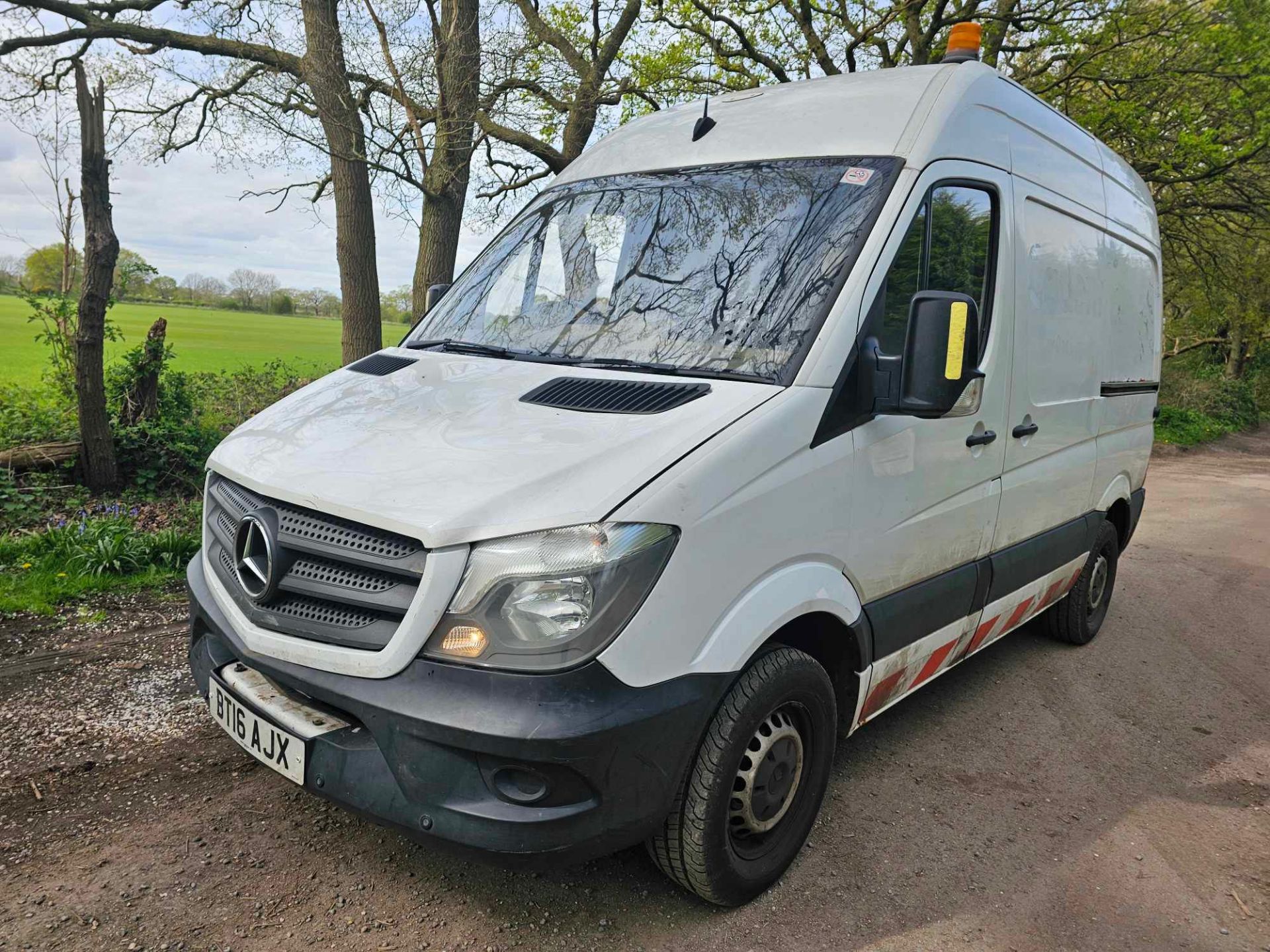 2016 16 MERCEDES SPRINTER COMPRESSOR /GENERATOR VAN - 80K MILES 