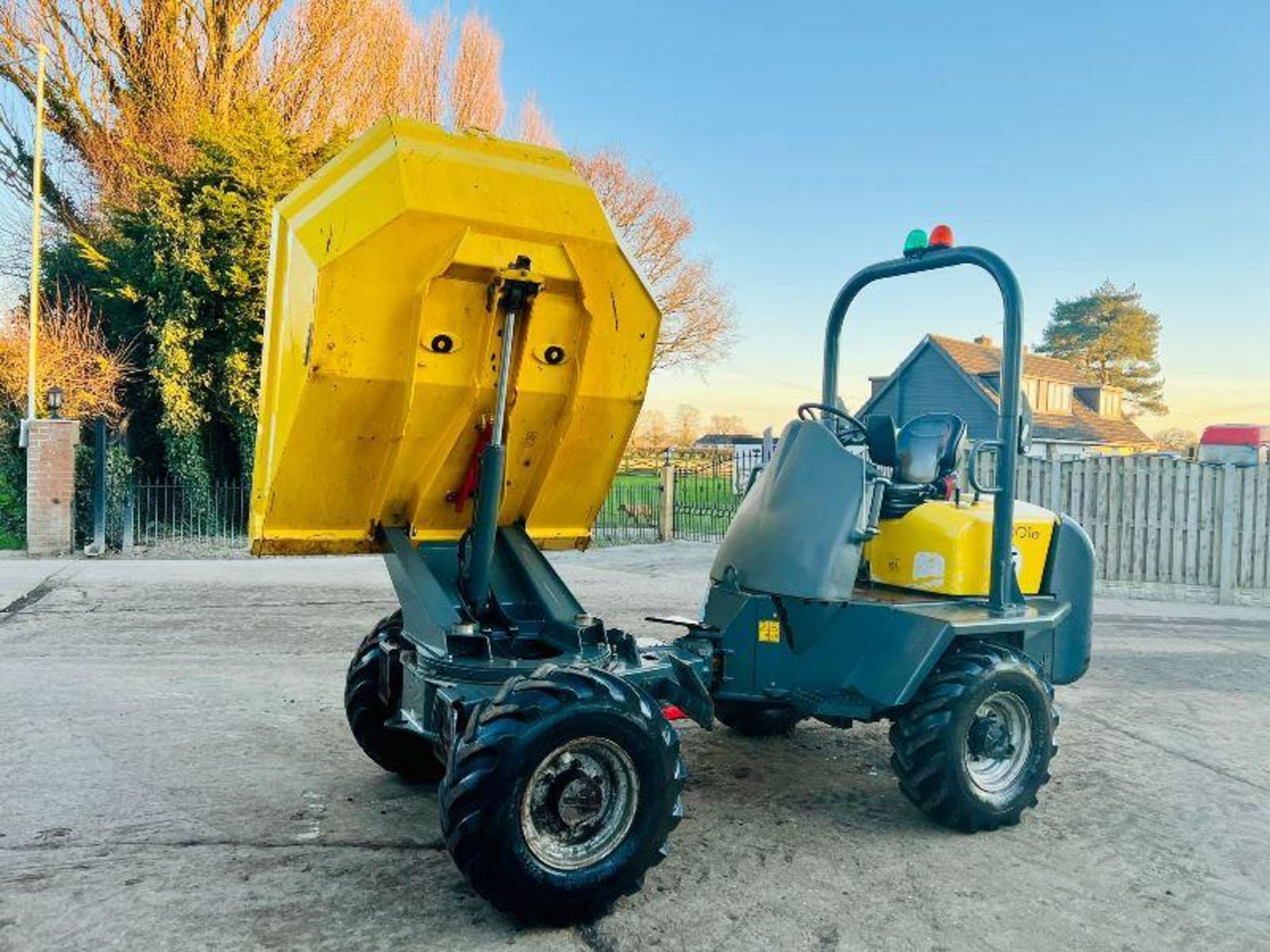 WACKER NEUSON 3001S 4WD SWIVEL TIP DUMPER *YEAR 2012, 1809 HOURS* - Bild 6 aus 16