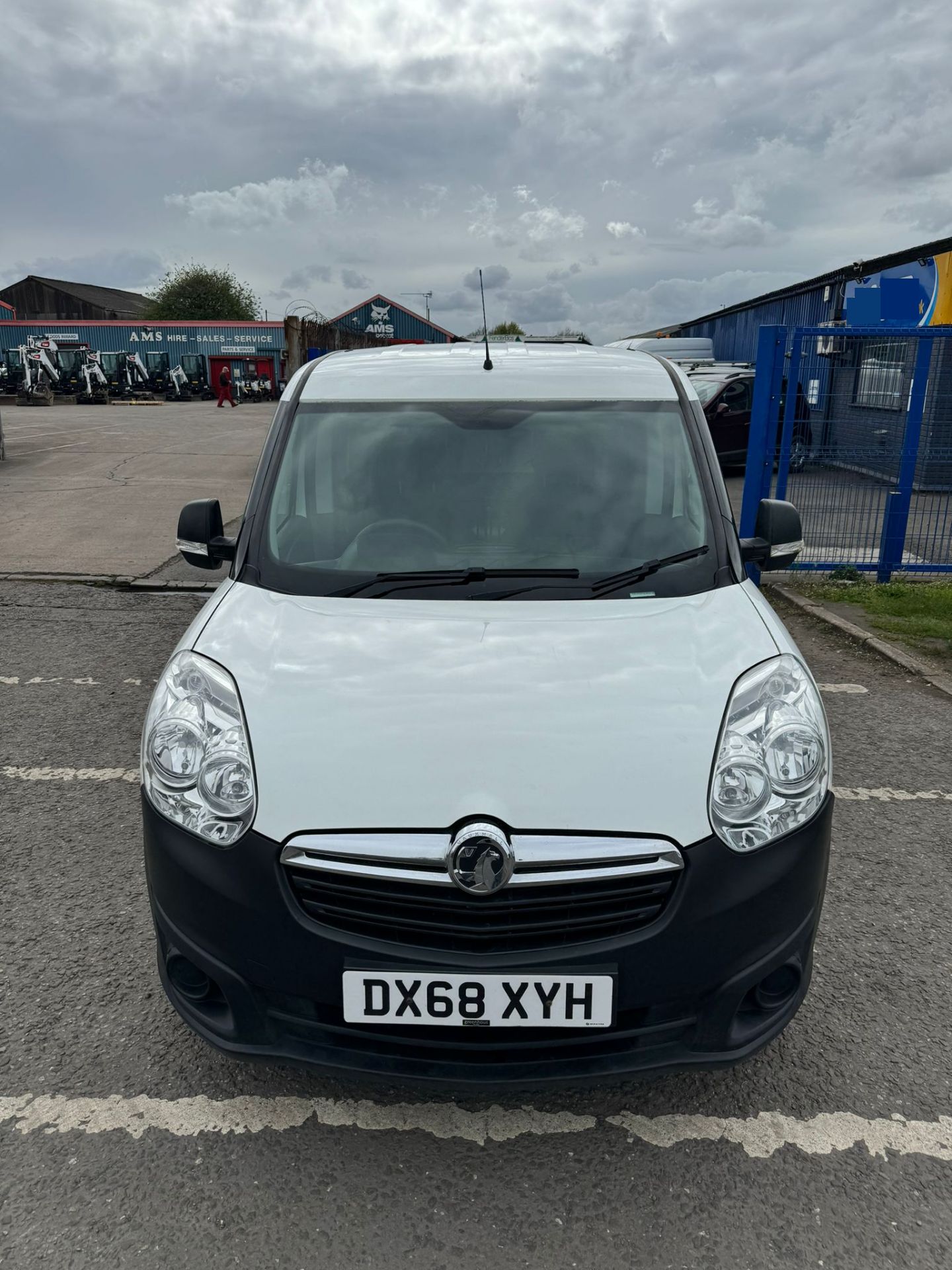 2018 68 VAUXHALL COMBO LWB PANEL VAN - 82K MILES - 1.6 6 SPEED - LWB - EURO 6 - PLY LINED - Image 5 of 12