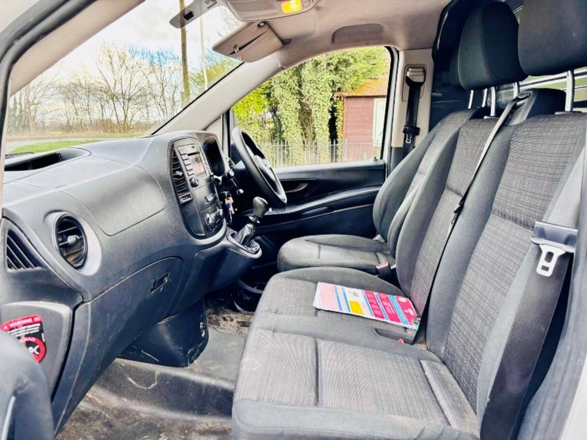 2018 MERCEDES VITO 109CDI VAN - ELECTRIC WINDOW - BULK HEAD - SIDE LOADING DOOR - Image 12 of 18