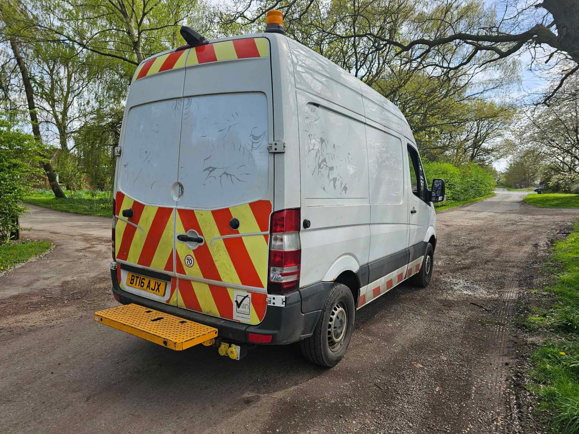 2016 16 MERCEDES SPRINTER COMPRESSOR /GENERATOR VAN - 80K MILES  - Image 8 of 10