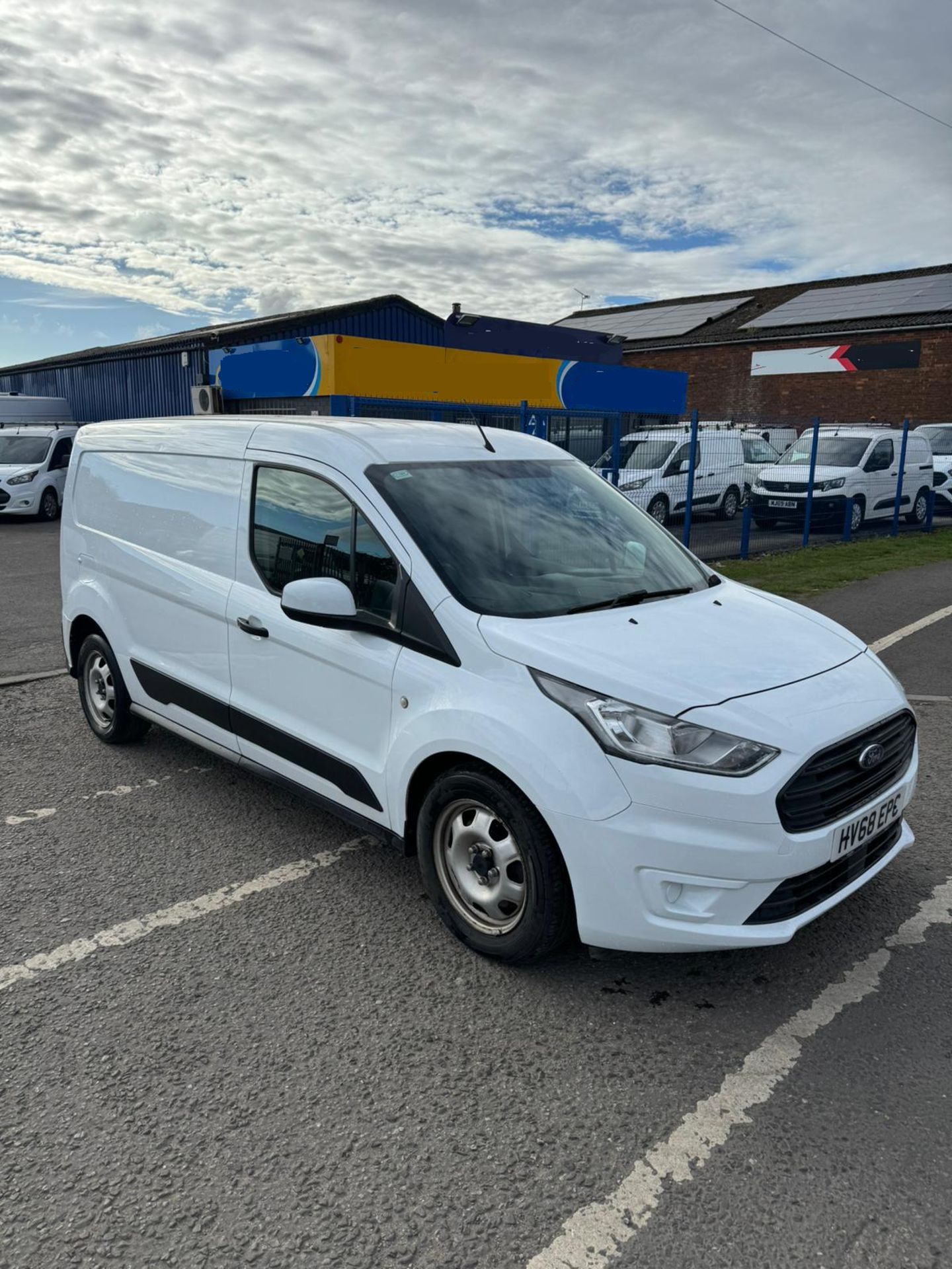 2018 68 FORD TRANSIT CONNECT L2 LWB PANEL VAN - 90K MILES - EURO 6 - 6 SPEED - PLY LINED - Image 9 of 12
