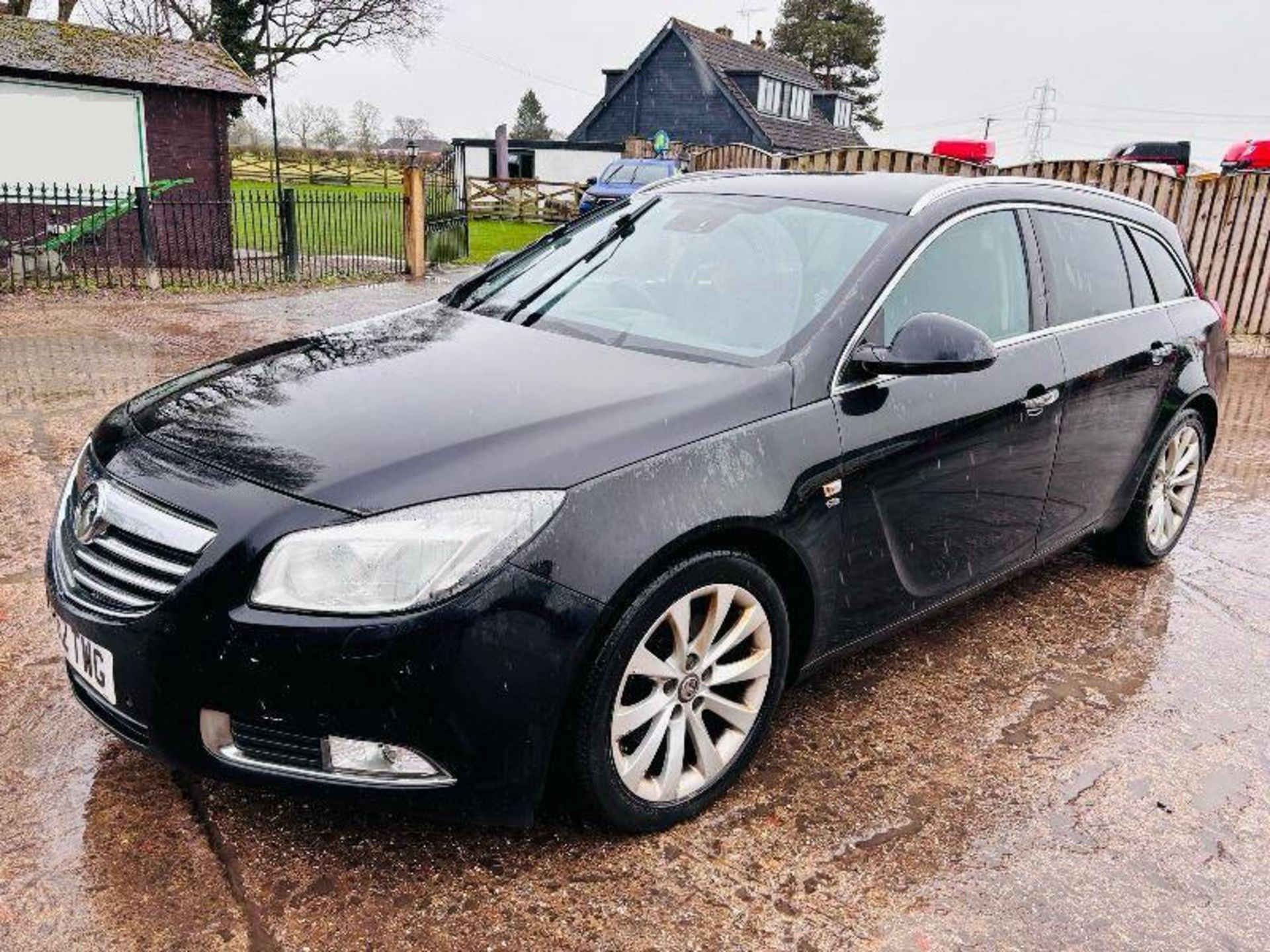 VAUXHALL INSIGNIA 2L DIESEL ESTATE *YEAR 2013* C/W SAT NAV - Image 13 of 14