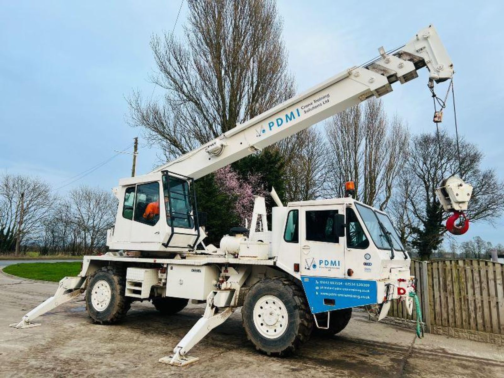 GROVES COLES 315M MKII 4X4 ROUGH TERRAIN 18M CRANE C/W DOUBLE PUSH OUT BOOM - Image 2 of 18