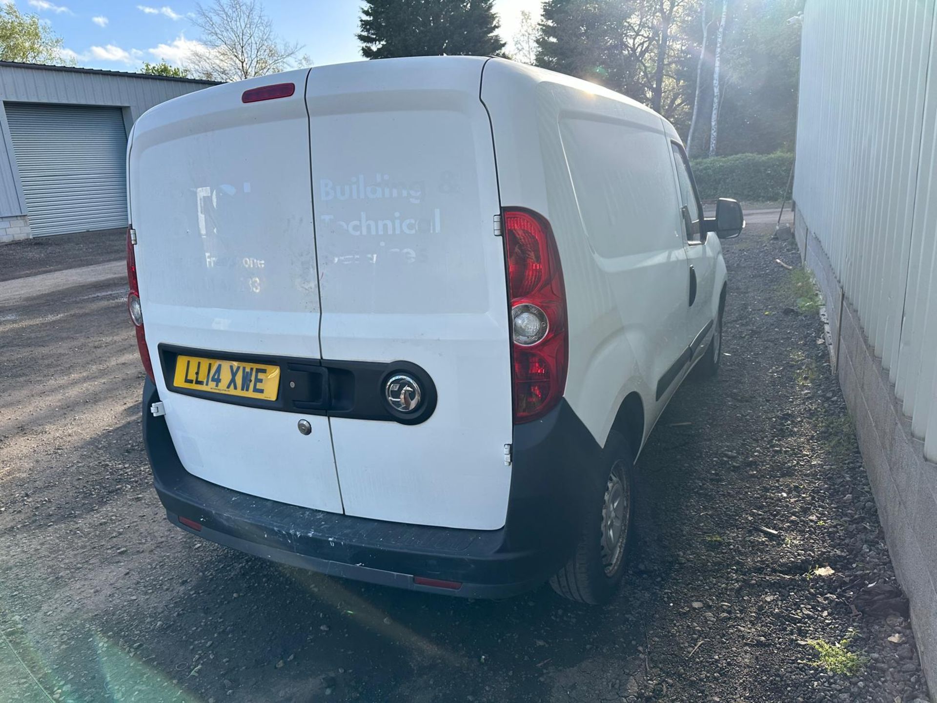 2014 14 Vauxhall combo panel van - 1.6 6 speed - 44k miles - 1 key - Image 4 of 7