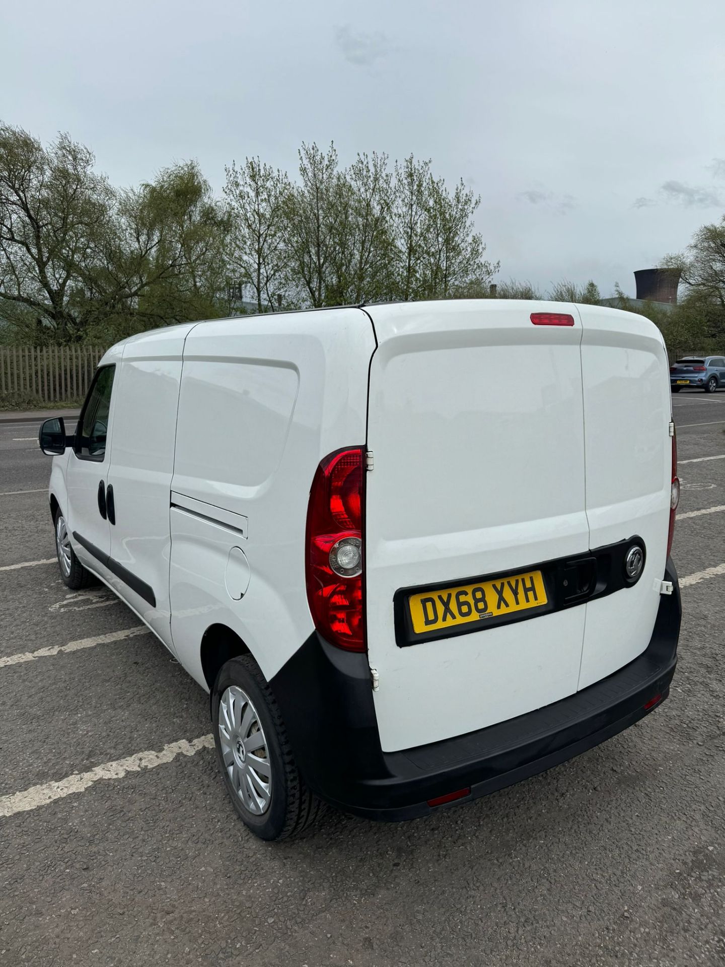 2018 68 VAUXHALL COMBO LWB PANEL VAN - 82K MILES - 1.6 6 SPEED - LWB - EURO 6 - PLY LINED - Bild 11 aus 12