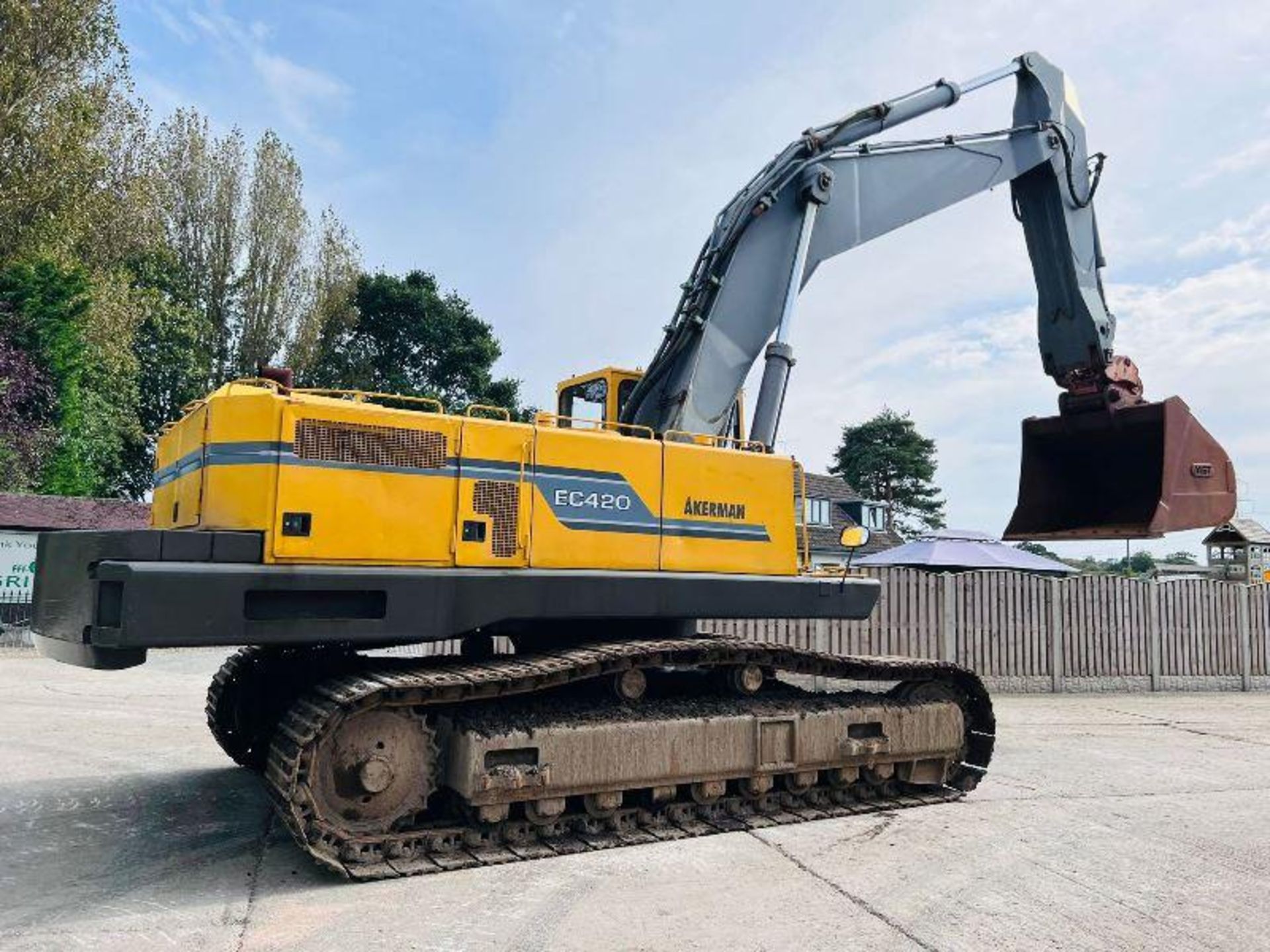 AKERMAN EC420 TRACKED EXCAVATOR C/W DOUBLE LOCKING QUICK HITCH - Image 3 of 18