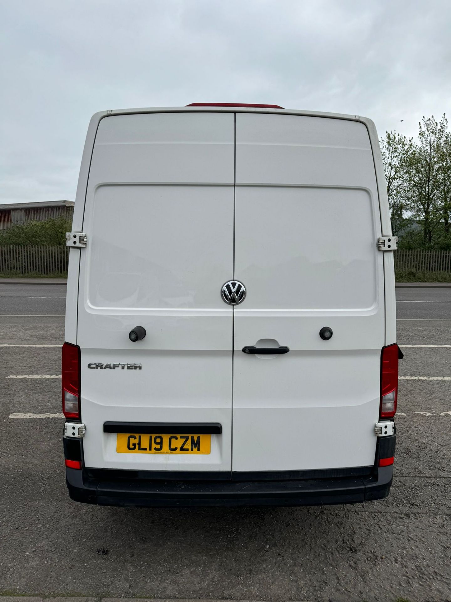 2019 19 VOLKSWAGEN CRAFTER TRENDLINE PANEL VAN - 101K MILES - AIR CON - CRUISE CONTROL - MWB - Image 9 of 13