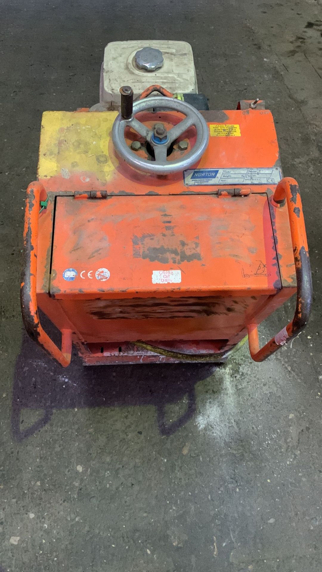 CONCRETE FLOOR SAW ROAD CLIPPER CS1 - HONDA ENGINE - 18” BLADE - PETROL DRIVER ROAD - Bild 2 aus 2