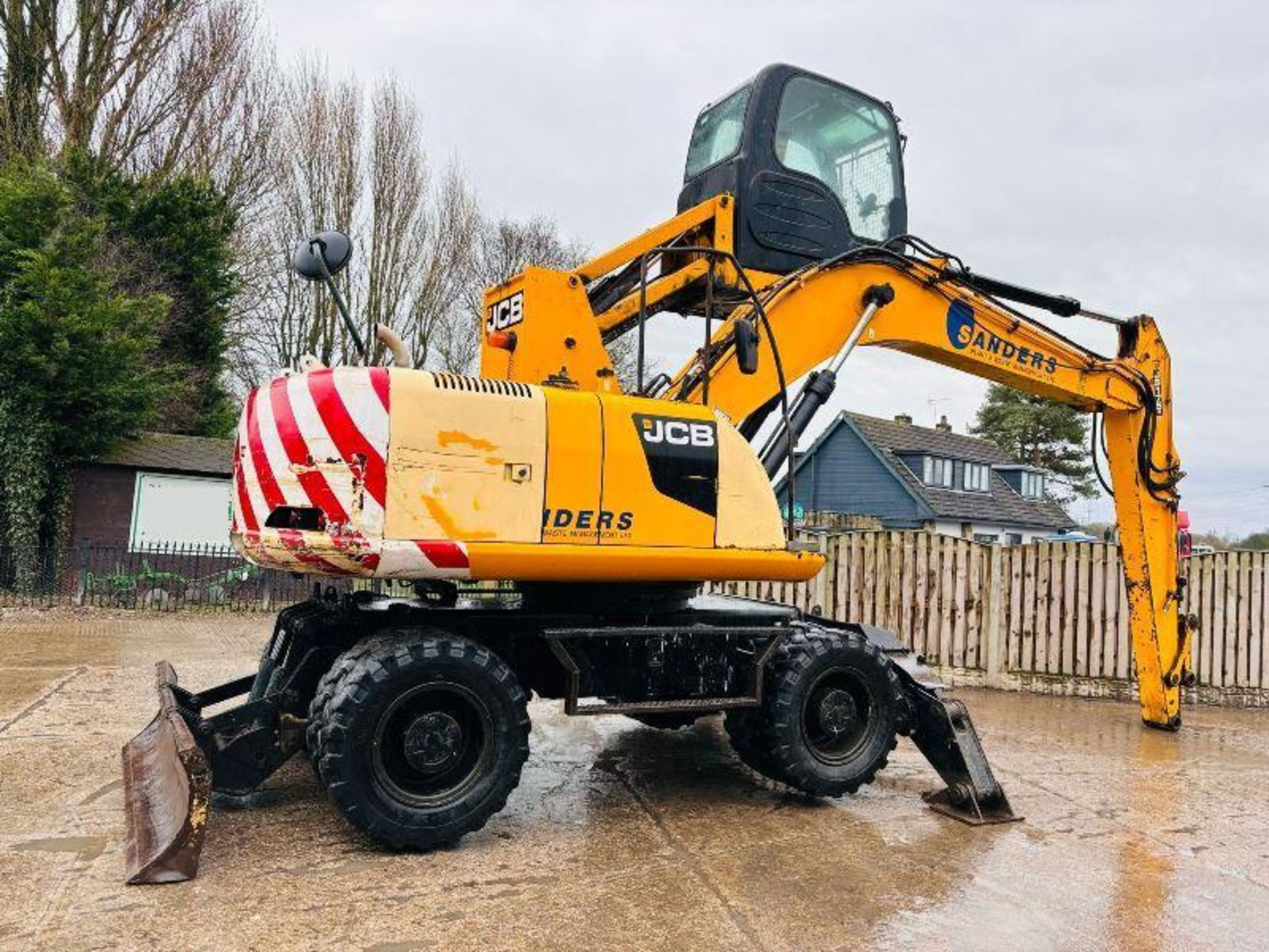 JCB JS175W WHEELED EXCAVATOR *YEAR 2012* C/W FRONT BLADE - Bild 2 aus 19