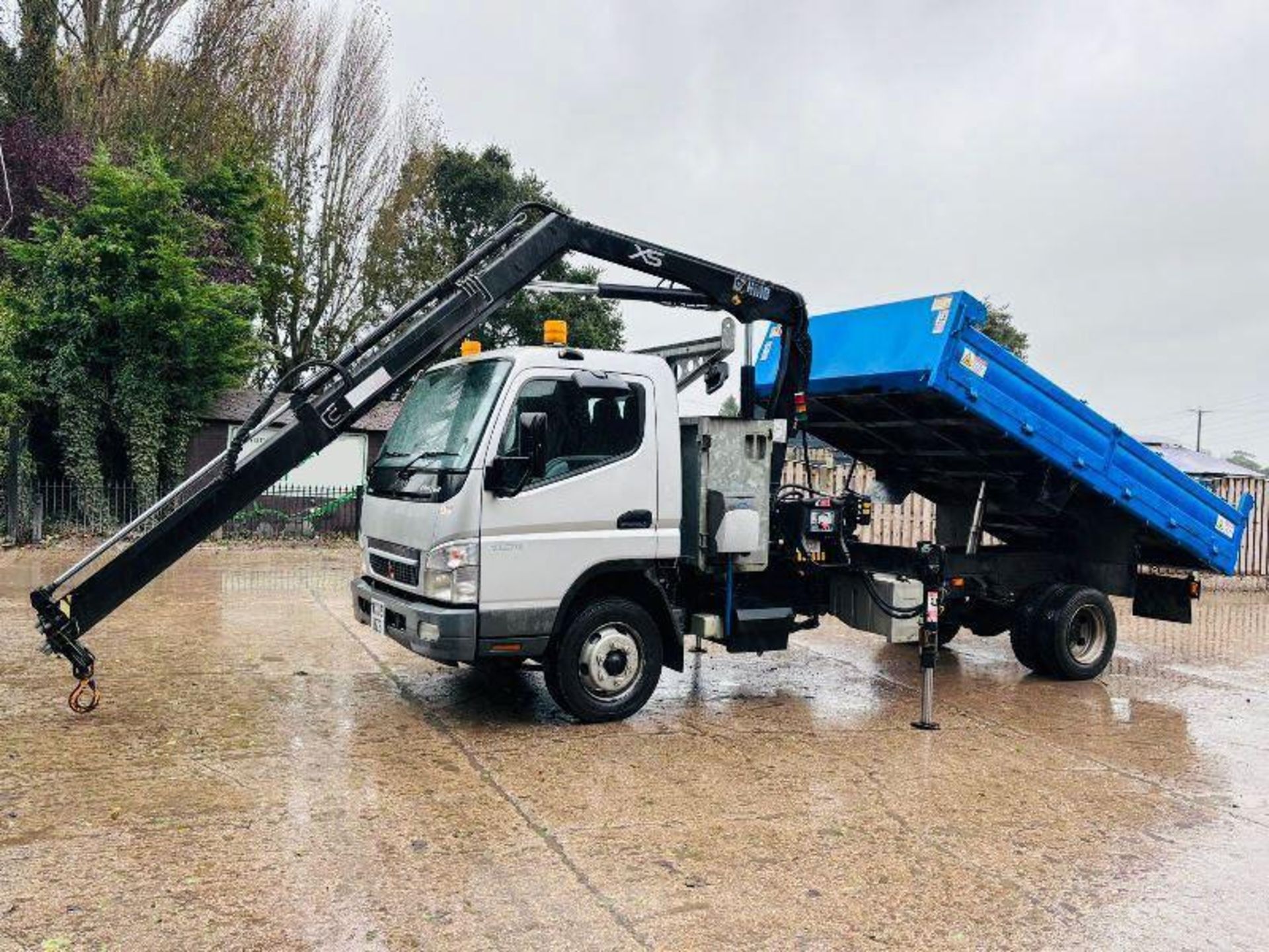 MITSUBISHI CANTER 7C18 4X2 TIPPER LORRY C/W HIAB CRANE - Image 15 of 17