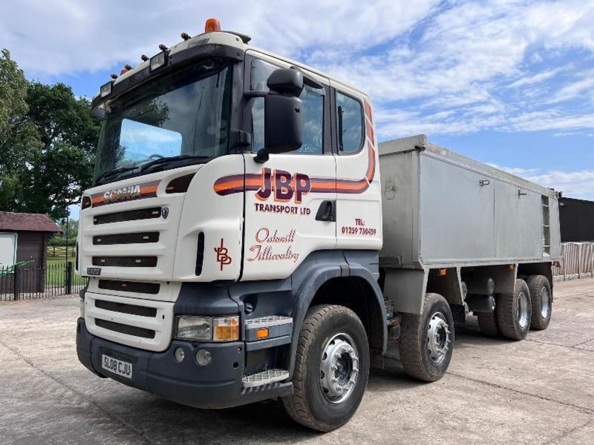 SCANIA R420 DOUBLE DRIVE TIPPER *YEAR 2008* C/W HYDRAULIC LOCKIN BACK DOOR - Image 2 of 18