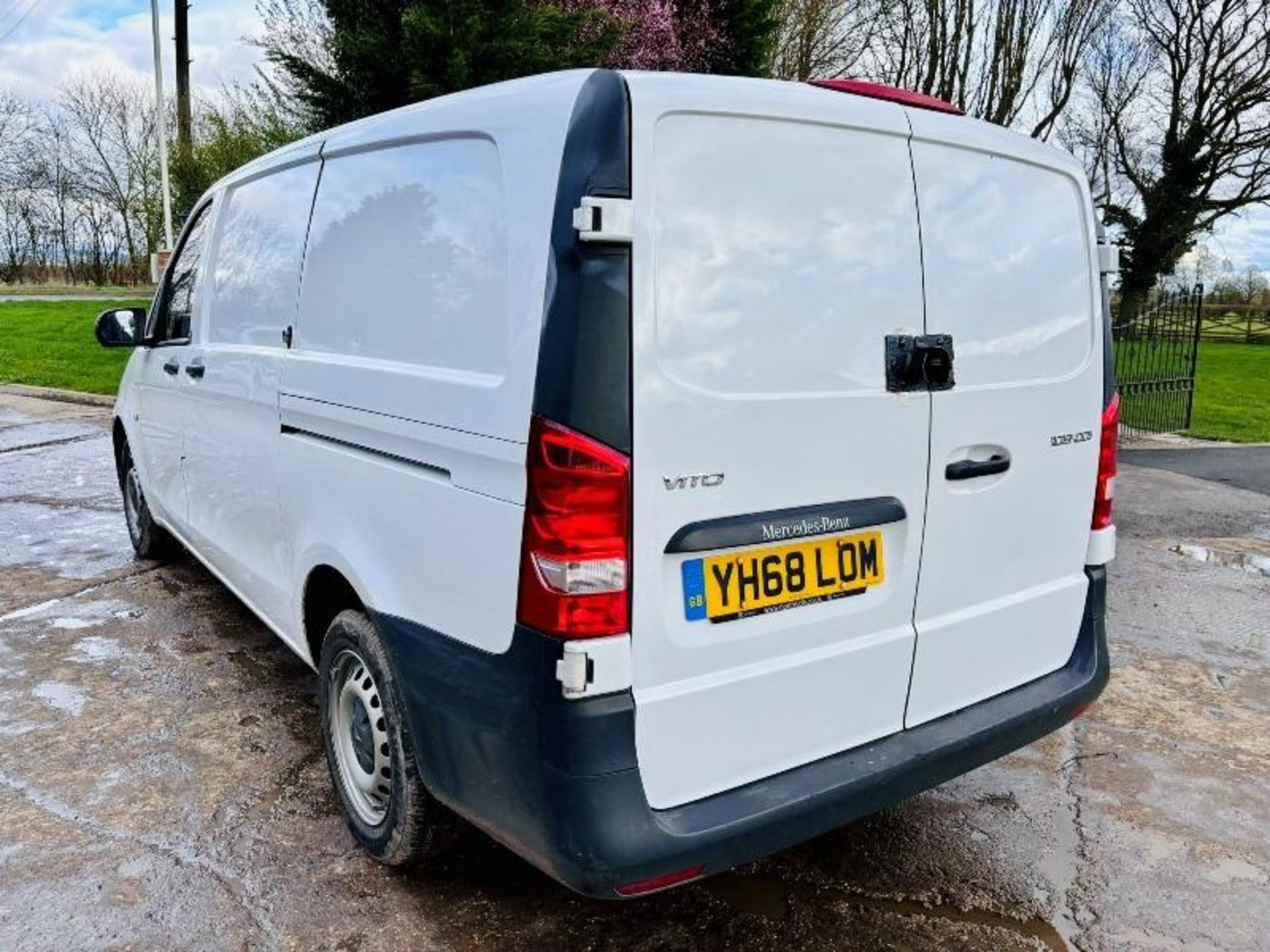 2018 MERCEDES VITO 109CDI VAN - ELECTRIC WINDOW - BULK HEAD - SIDE LOADING DOOR - Bild 4 aus 18