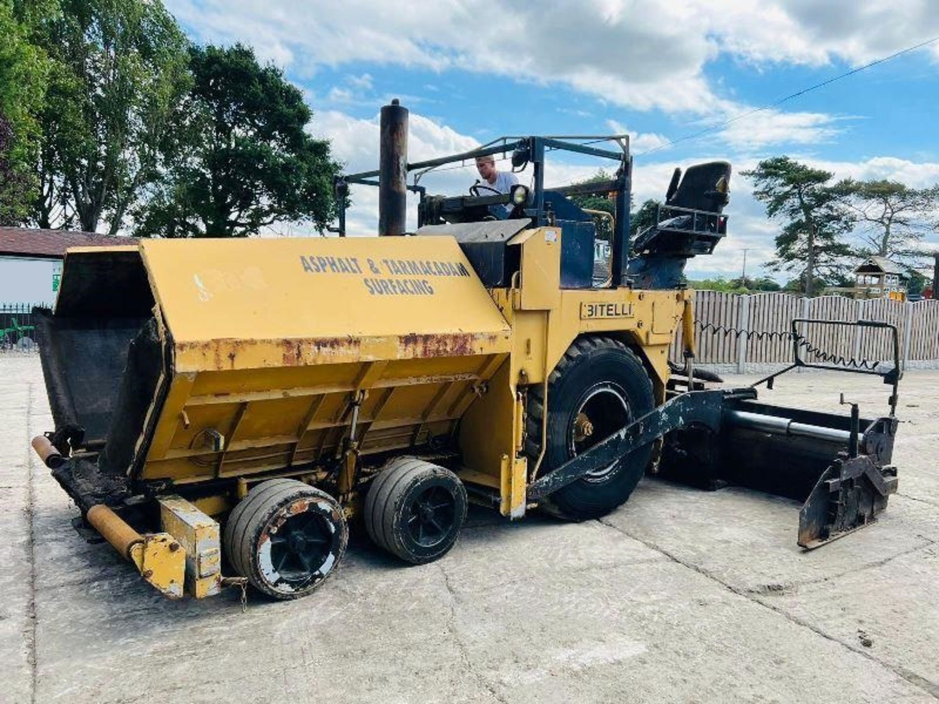 BITELLI BB53 TARMAC PAVER C/W DUAL CONTROL DRIVE - Image 11 of 18