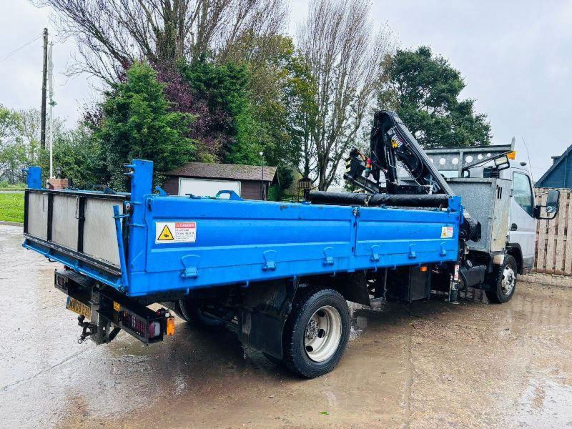 MITSUBISHI CANTER 7C18 4X2 TIPPER LORRY C/W HIAB CRANE - Image 14 of 17