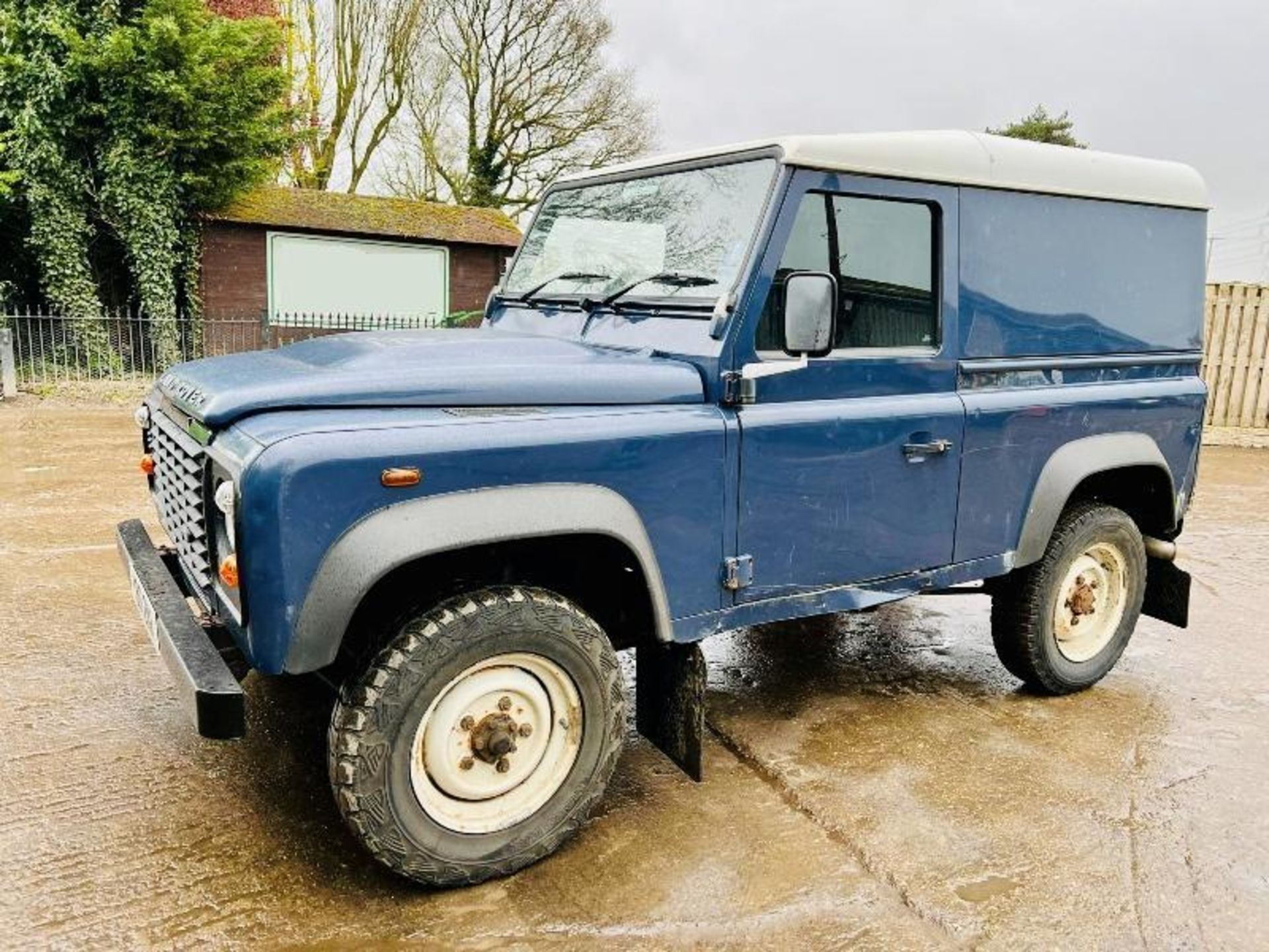 LAND ROVER DEFENDER 90 *1 OWNER FROM NEW, YEAR 2012, MOT'D TILL MARCH 2025* - Image 16 of 16