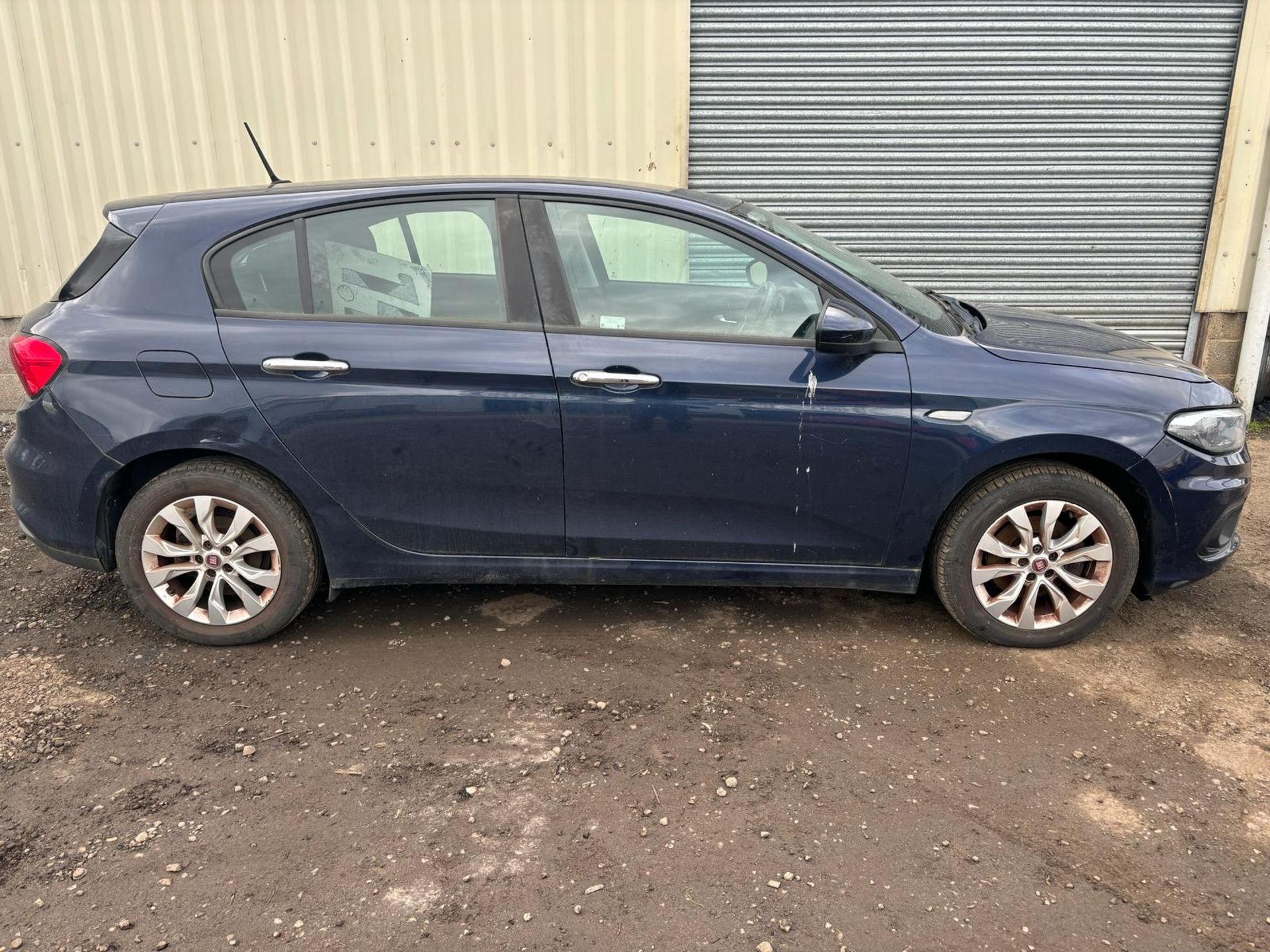 2017 67 FIAT TIPO HATCHBACK - NON RUNNER - 55K MILES - 1 KEY - Image 5 of 9