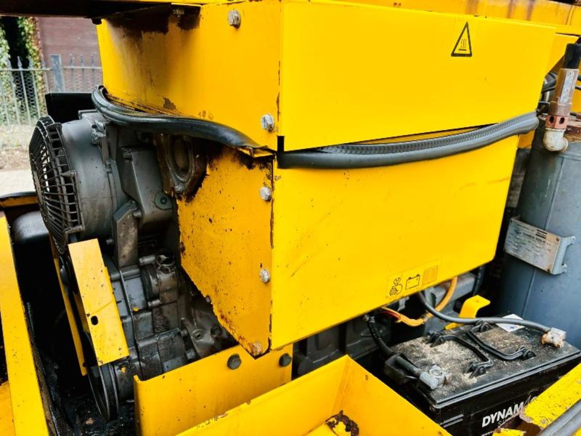 ATLAS COPCO XAS 90 TOWABLE COMPRESSOR C/W DEUTZ ENGINE - Image 8 of 16