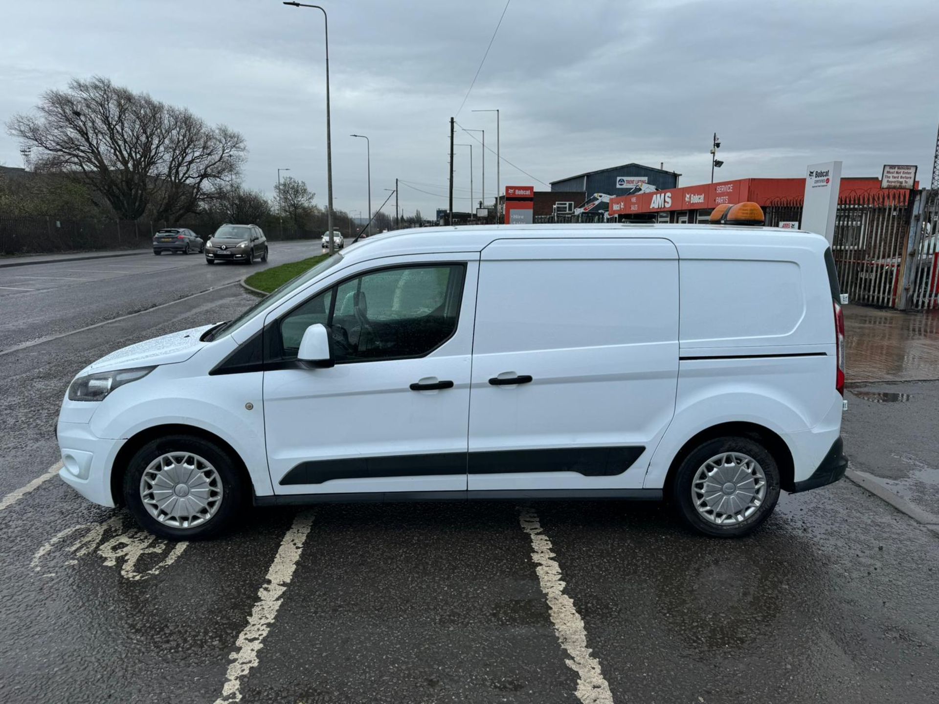 2015 15 FORD TRANSIT CONNECT LWB PANEL VAN - 95K MILES - AIR CON - TWIN SIDE DOORS - EX WATER BOARD - Image 8 of 11
