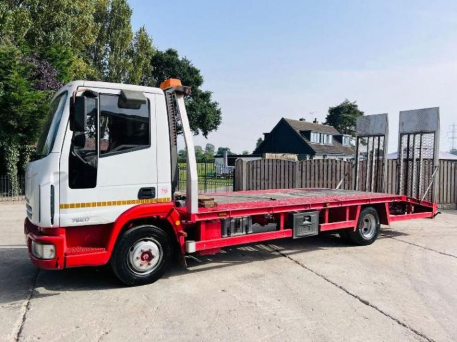 IVECO ML75E17 4X2 BEAVER TAIL LORRY C/W RAMPS - Bild 2 aus 17