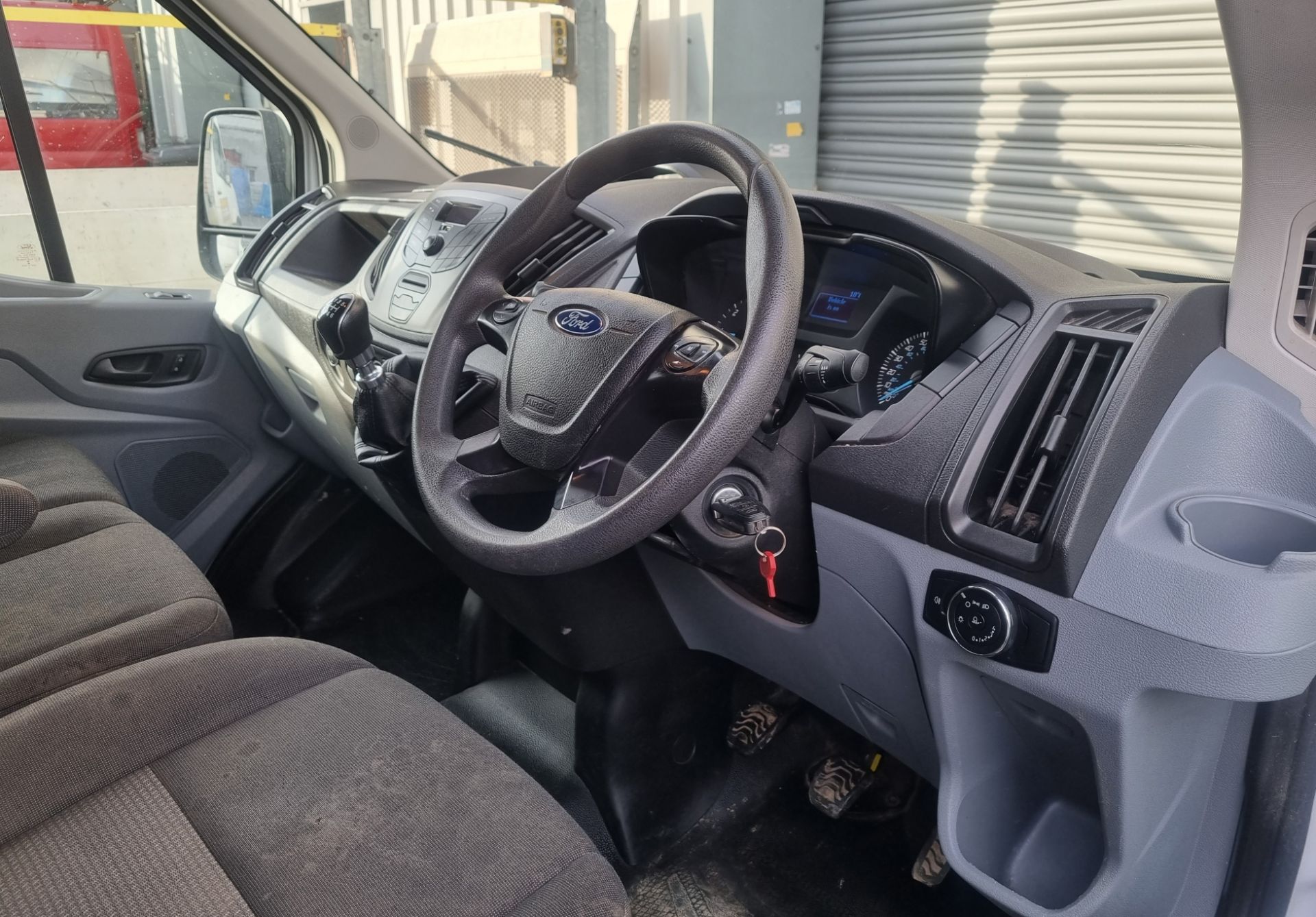 2019 FORD TRANSIT PANEL VAN - 99,507 MILES - SERVICED REGULARLY - READY FOR WORK - Image 5 of 8