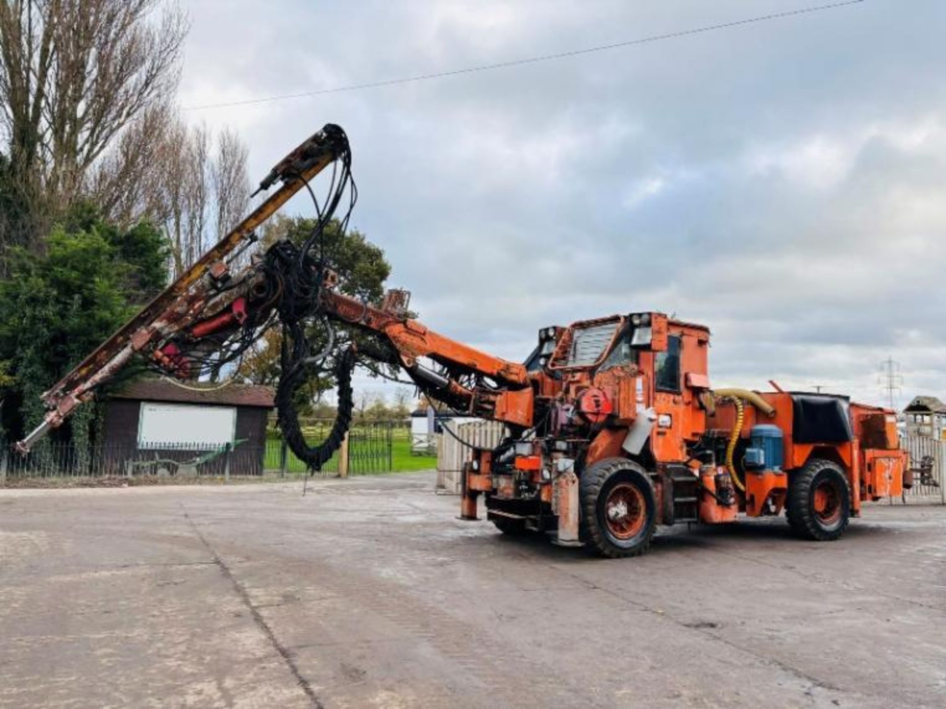 TAMROCK ROBOLT H530-50 PCMSW DRILLING C/W DEUTZ ENGINE - Image 16 of 17