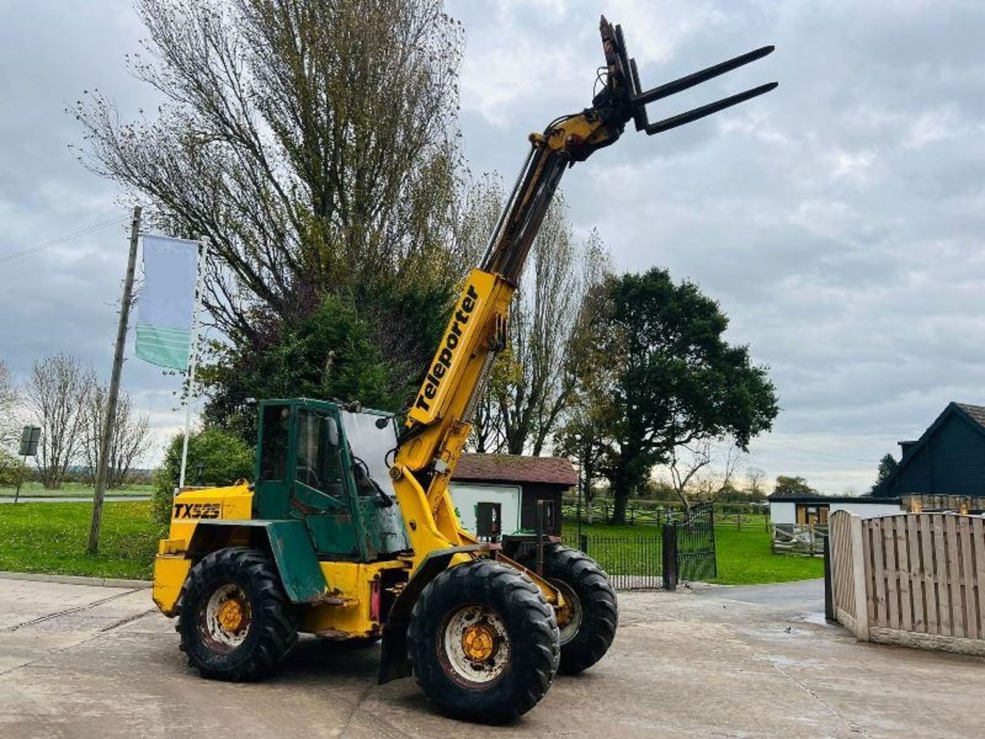 SANDERSON TX525 4WD TELEHANDLER C/W PIN AND CONE HEAD STOCK - Bild 4 aus 12